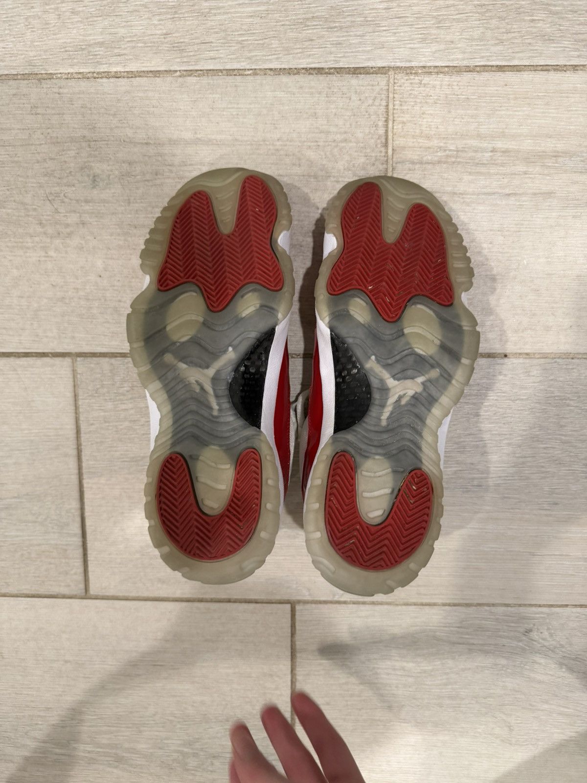 Jordan Brand Jordan 11 low cherry Size US 10 / EU 43 - 5 Thumbnail
