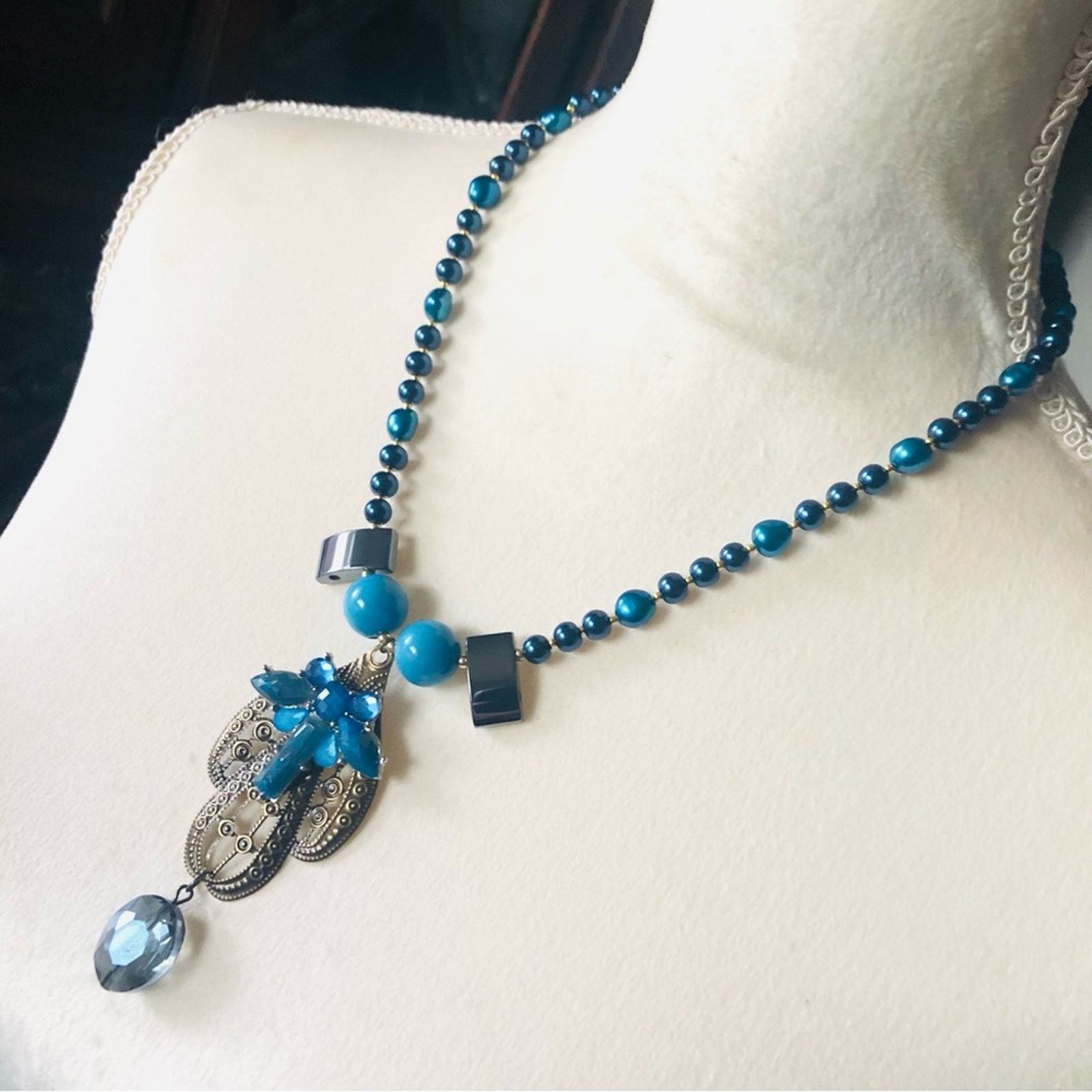 Handmade Handcrafted repurpose peacock freshwater Pearl necklace Size ONE SIZE - 4 Thumbnail