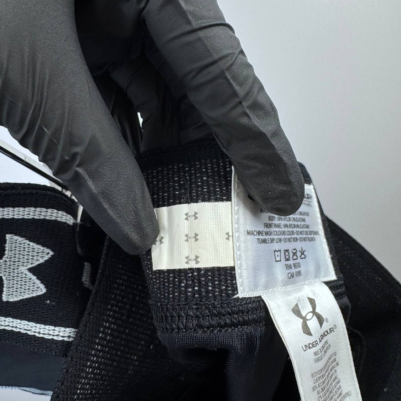 Under Armour Under Armour Compression Shorts Black Athletic Mens Size M Size US 36 / EU 52 - 6 Thumbnail