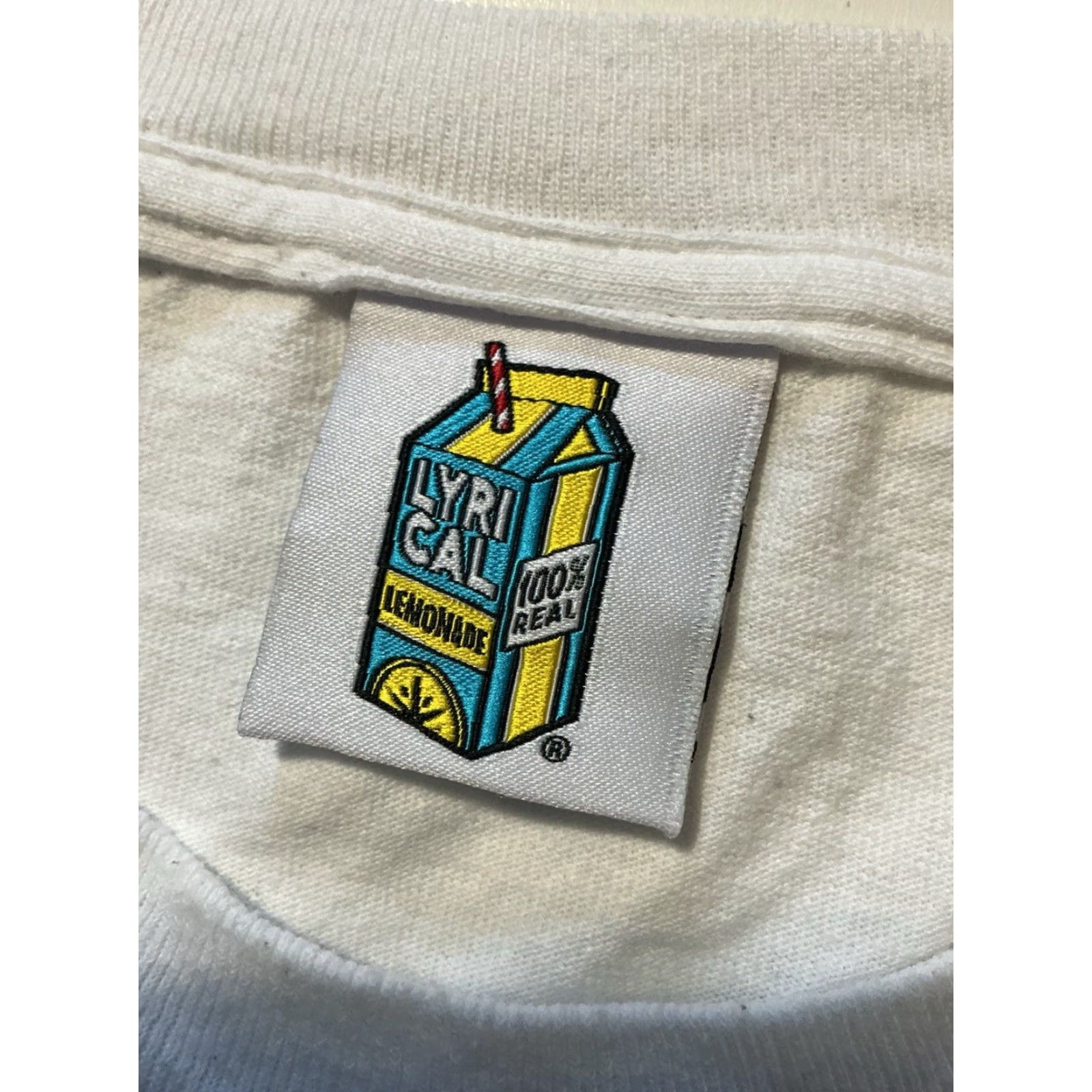 Vintage Lyrical Lemonade X Minions The Rise Of Gru Illumination Graphic White T-Shirt LG Mens Short Sleeve Crewneck - Size US L / EU 52-54 / 3 - 5 Thumbnail