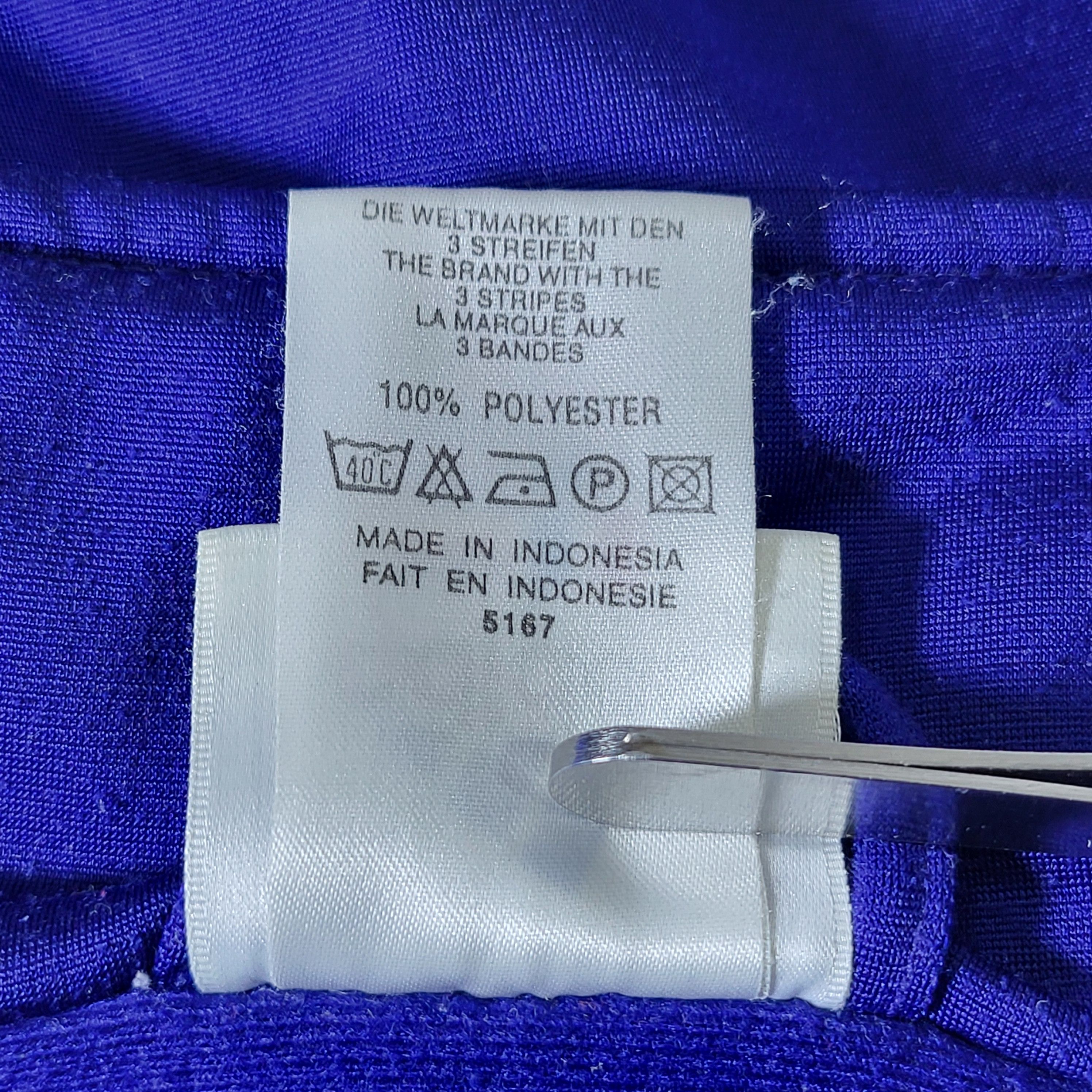 Adidas Vintage Adidas full zip track jacket.Size L but fit XL. Size US L / EU 52-54 / 3 - 9 Thumbnail