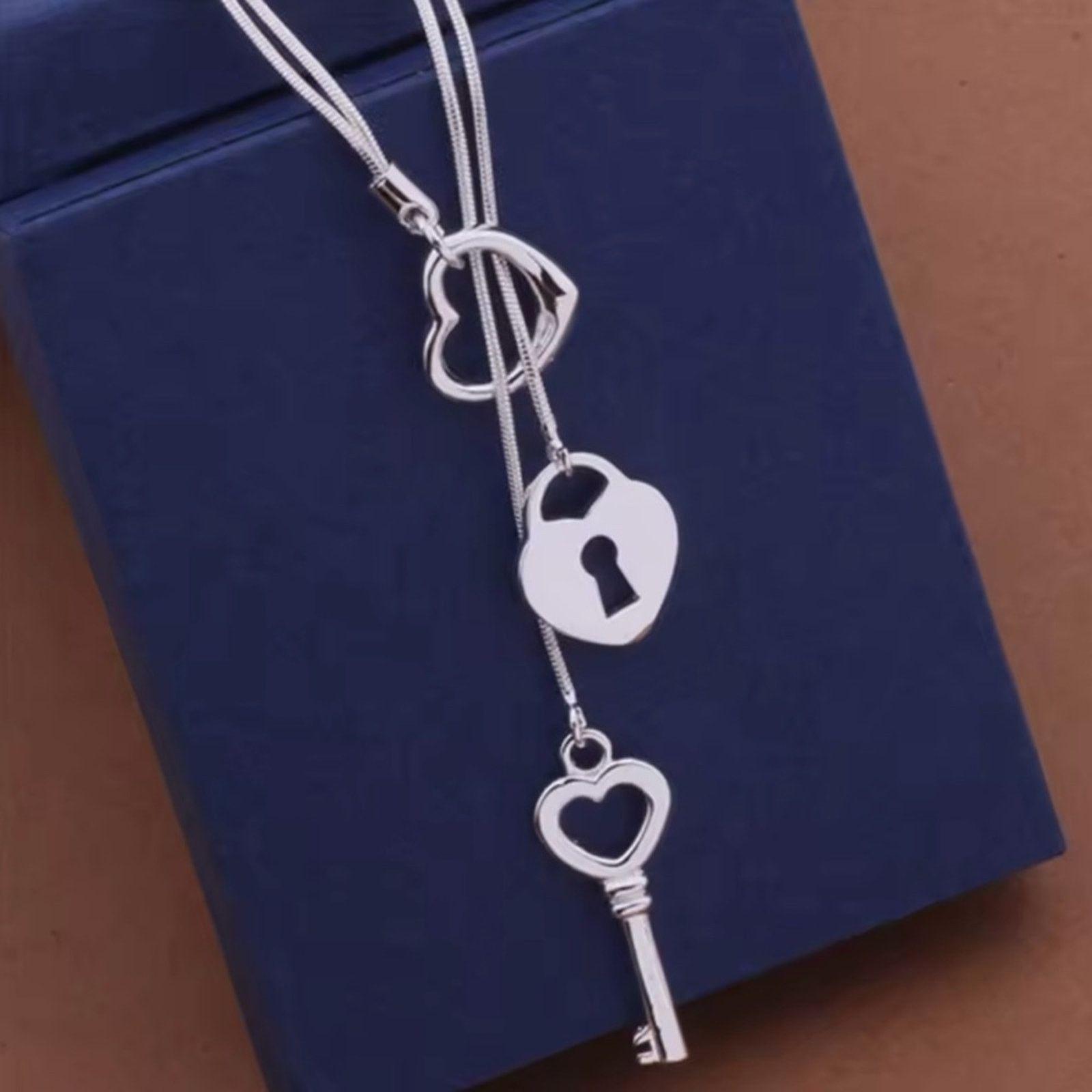 Other 925 Sterling Silver Key Lock Necklace Size ONE SIZE - 1 Thumbnail