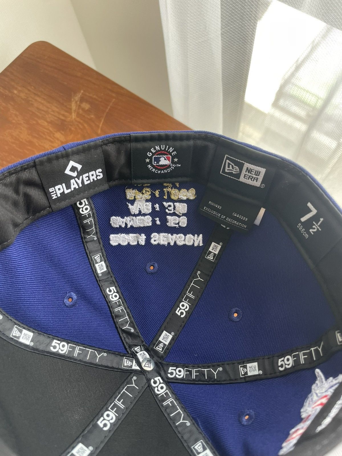 New Era Japan Exclusive LA dodgers Rhinestone fitted cap size 7 1/2 Size ONE SIZE - 4 Thumbnail