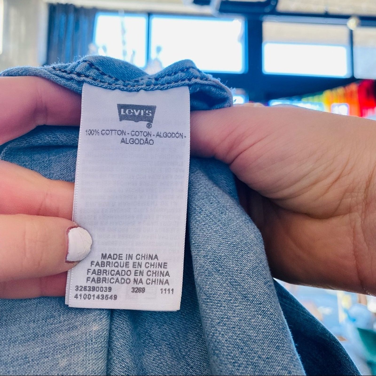 Levi's LEVIS Acid Wash Light Blue Button Snap Front Blouse Shirt Size M / US 6-8 / IT 42-44 - 8 Thumbnail