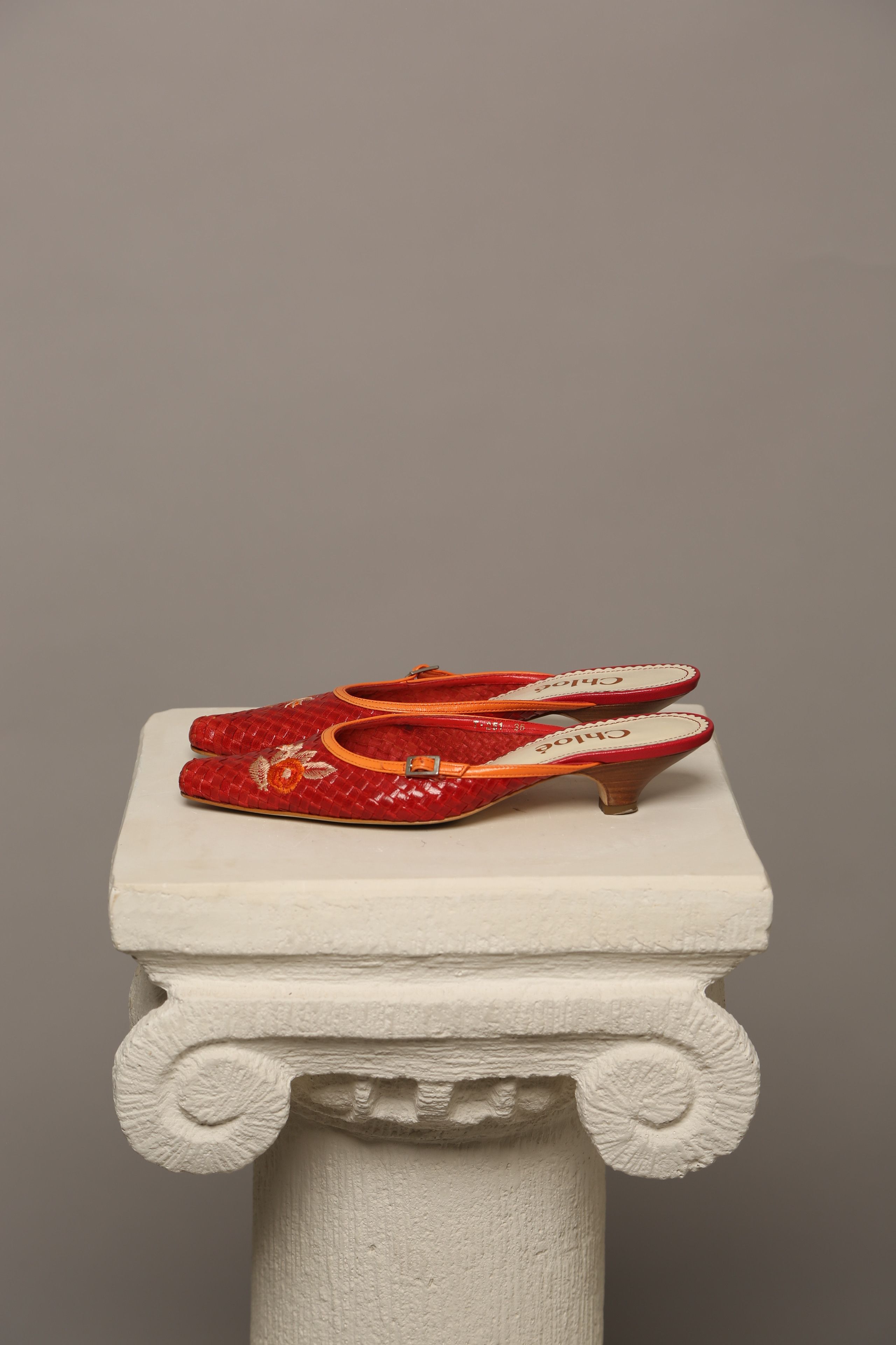 Chloe Extremely Rare Chloe Mules Size US 5 / IT 35 - 4 Thumbnail
