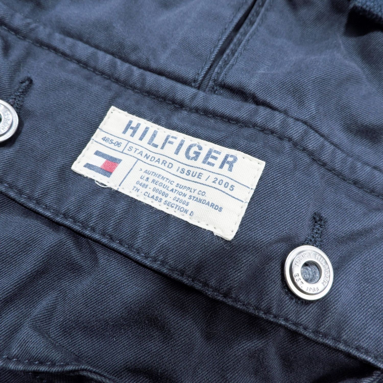 Tommy Hilfiger TOMMY HILFIGER CARGO SHORT PANTS Size US 32 / EU 48 - 14 Thumbnail