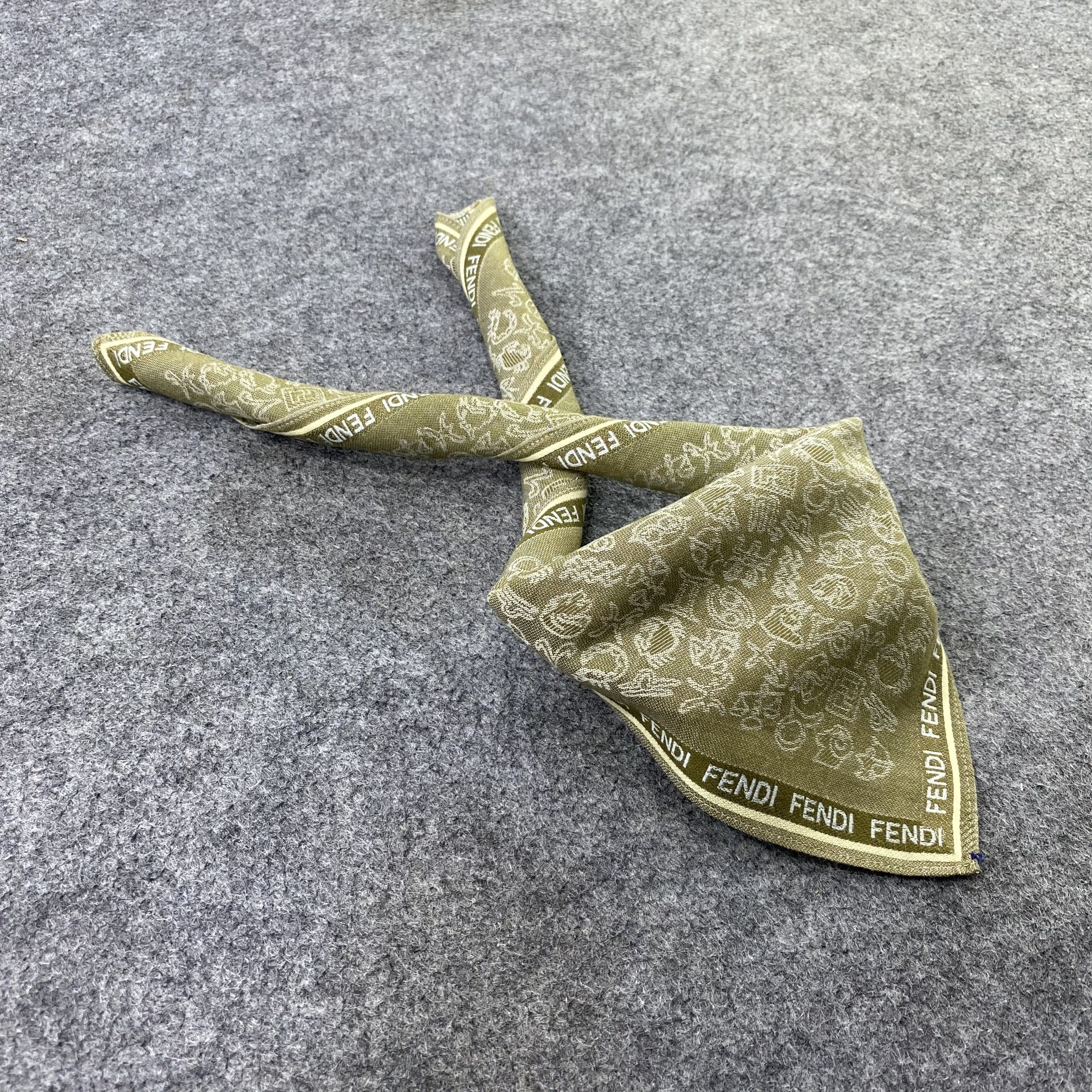 Fendi Fendi Handkerchief Neckerchief Bandana-B1847 Size ONE SIZE - 1 Thumbnail