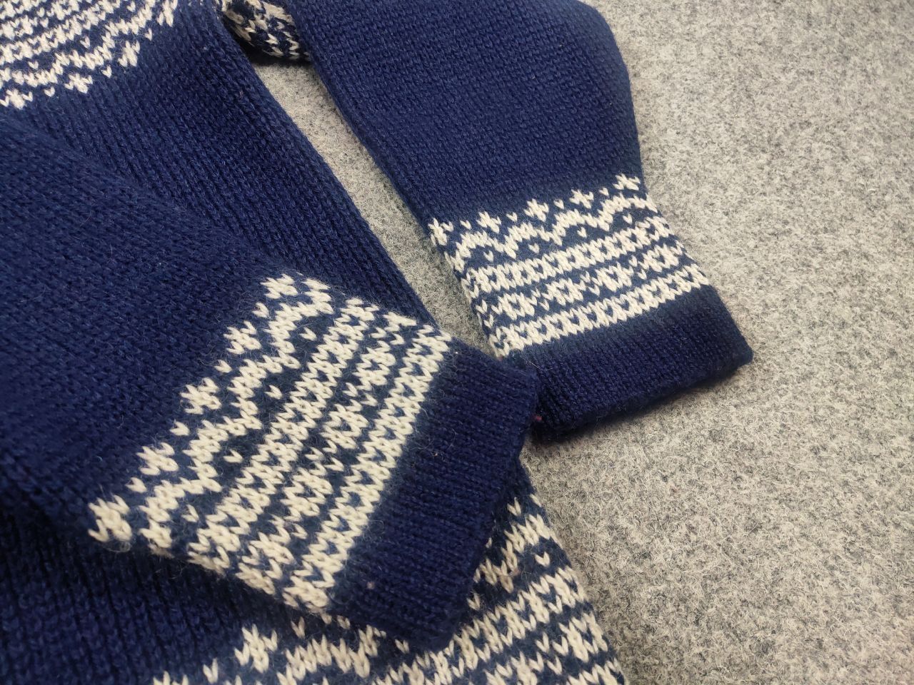Dale Of Norway Vintage 90's Nordstrikk Wool Pattern Knit Cardigan sweater Size US M / EU 48-50 / 2 - 8 Thumbnail