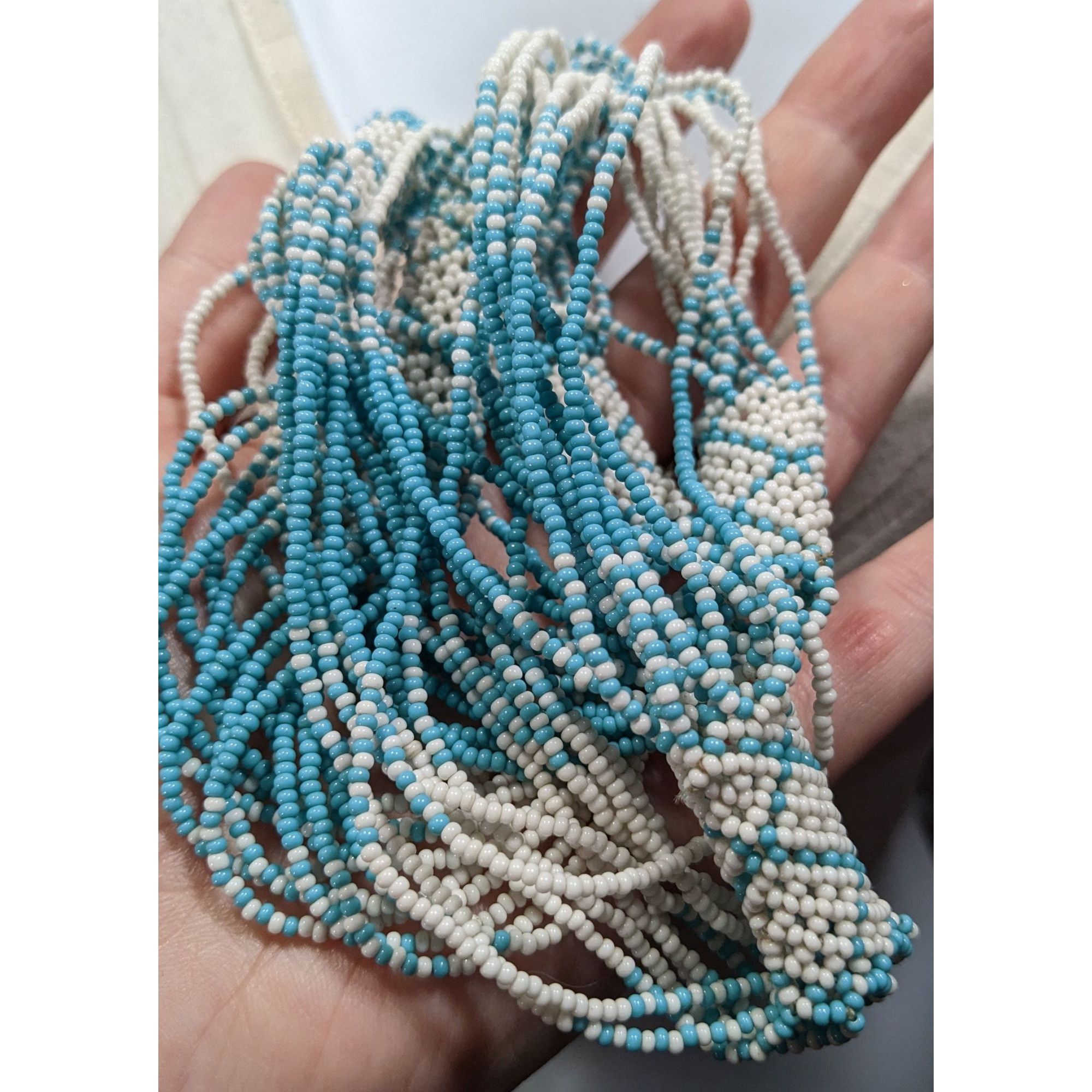 Other Vintage Handmade Blue And White Glass Seed Bead Necklace Size ONE SIZE - 3 Thumbnail