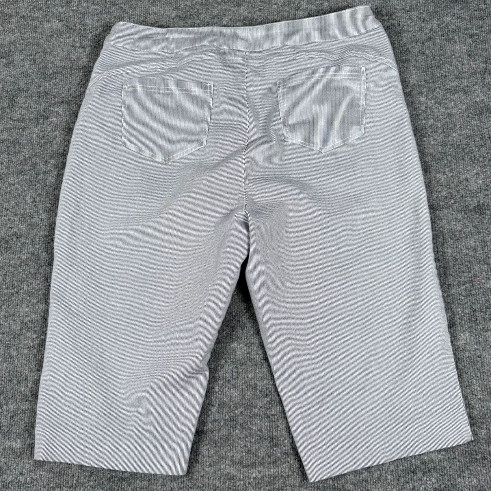 Vintage Christopher Banks Blue Pinstripe High Rise Capri Pants Size 36" / US 14 / IT 50 - 3 Thumbnail