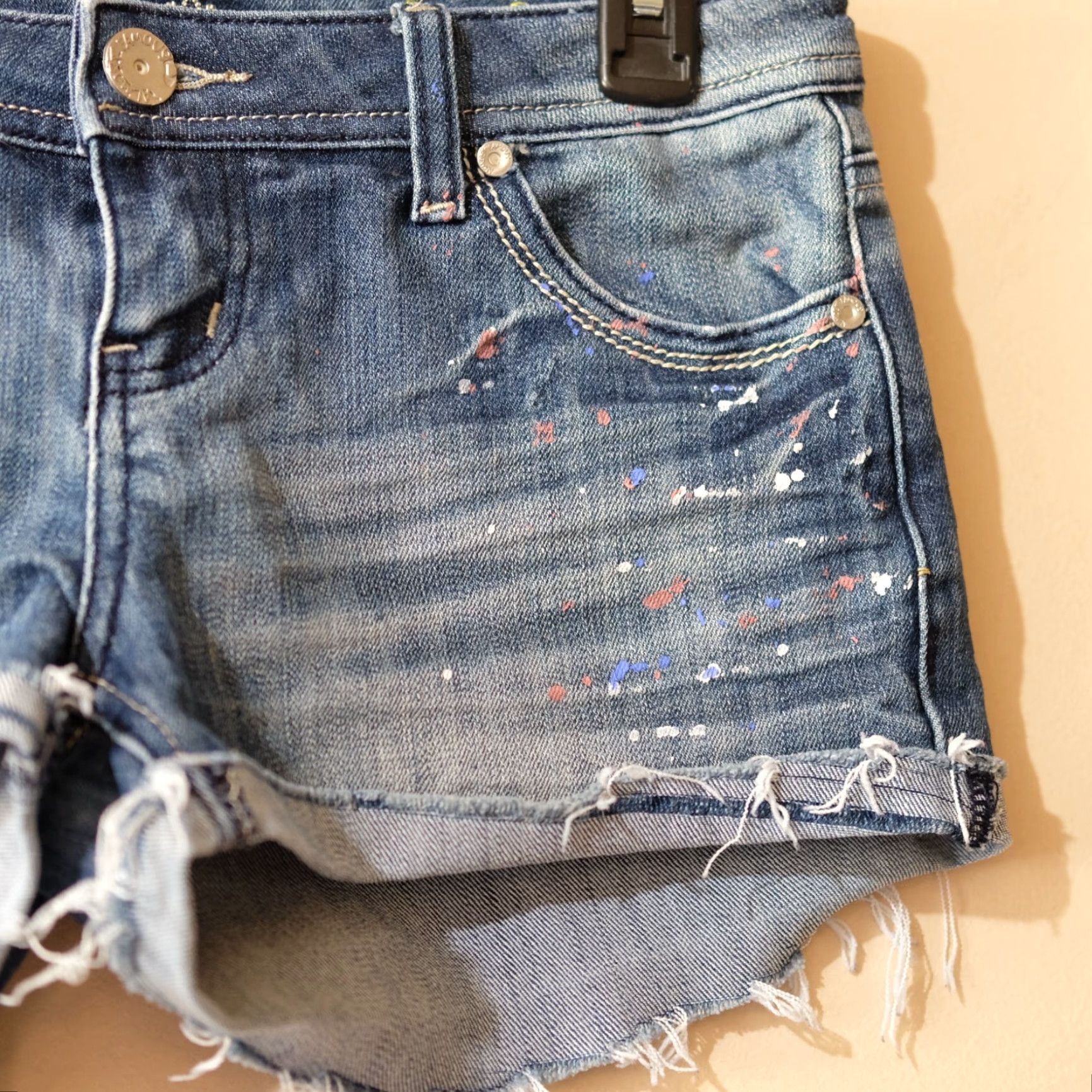 Almost Famous Almost Famous Denim Jean Shorts Distressed Juniors Size 3 Denim Cut-Off Low Rise Pockets 2-1/2in Inseam Blue Womens 90s Festival Beach Party Size 26" / US 2 / IT 38 - 3 Thumbnail