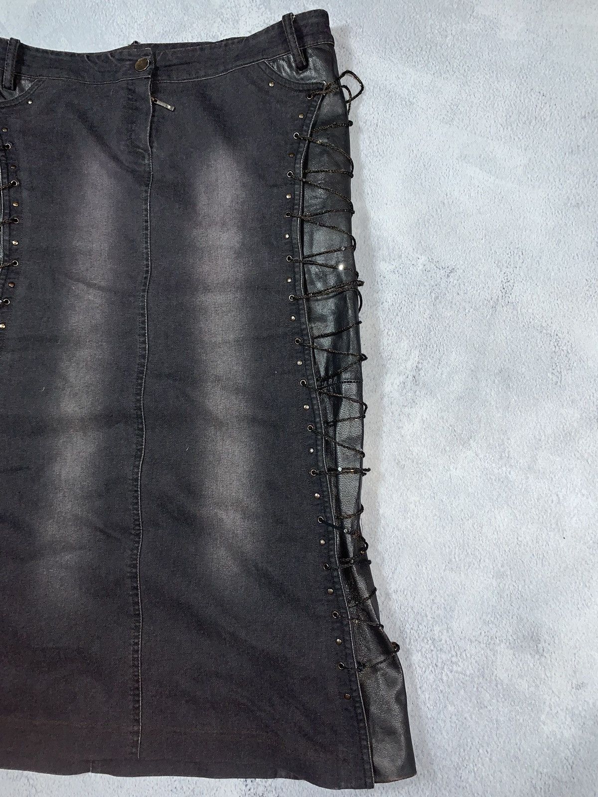 Japanese Brand × Vintage Vintage Y2K Denim/Leather faded maxi skirt Japanese bondage Size 32" / US 10 / IT 46 - 3 Thumbnail