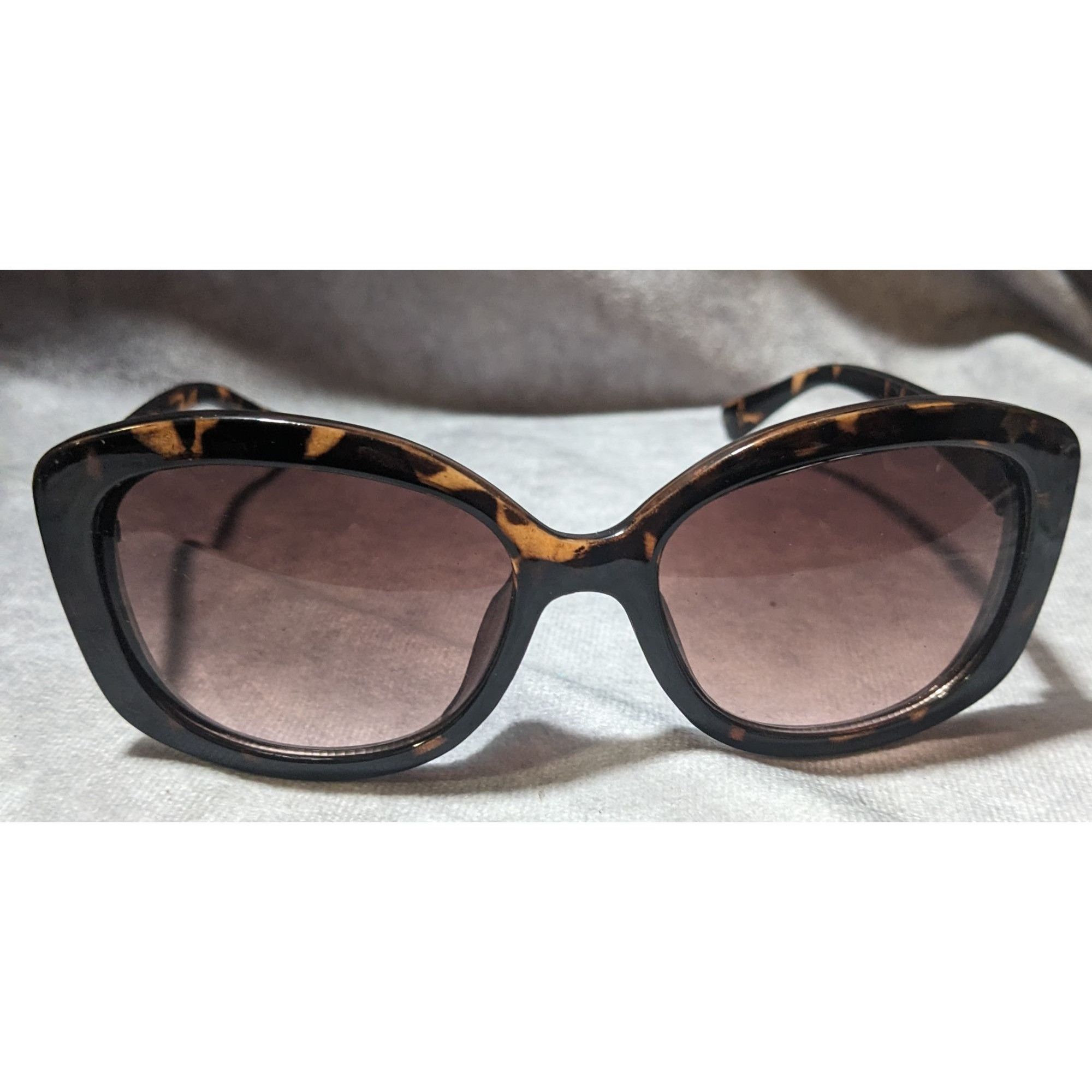 Other Laundry By Design Retro Tortoise Sunglasses Size ONE SIZE - 1 Thumbnail