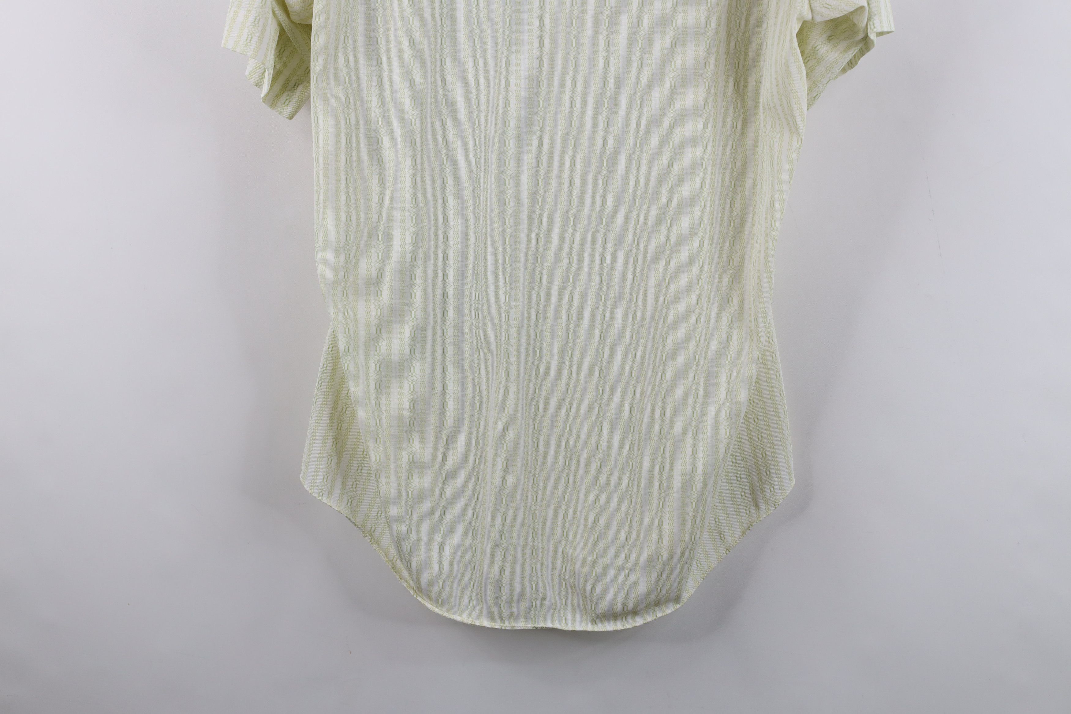 Vintage Vintage 70s Streetwear Collared Short Sleeve Button Shirt Size US L / EU 52-54 / 3 - 12 Thumbnail