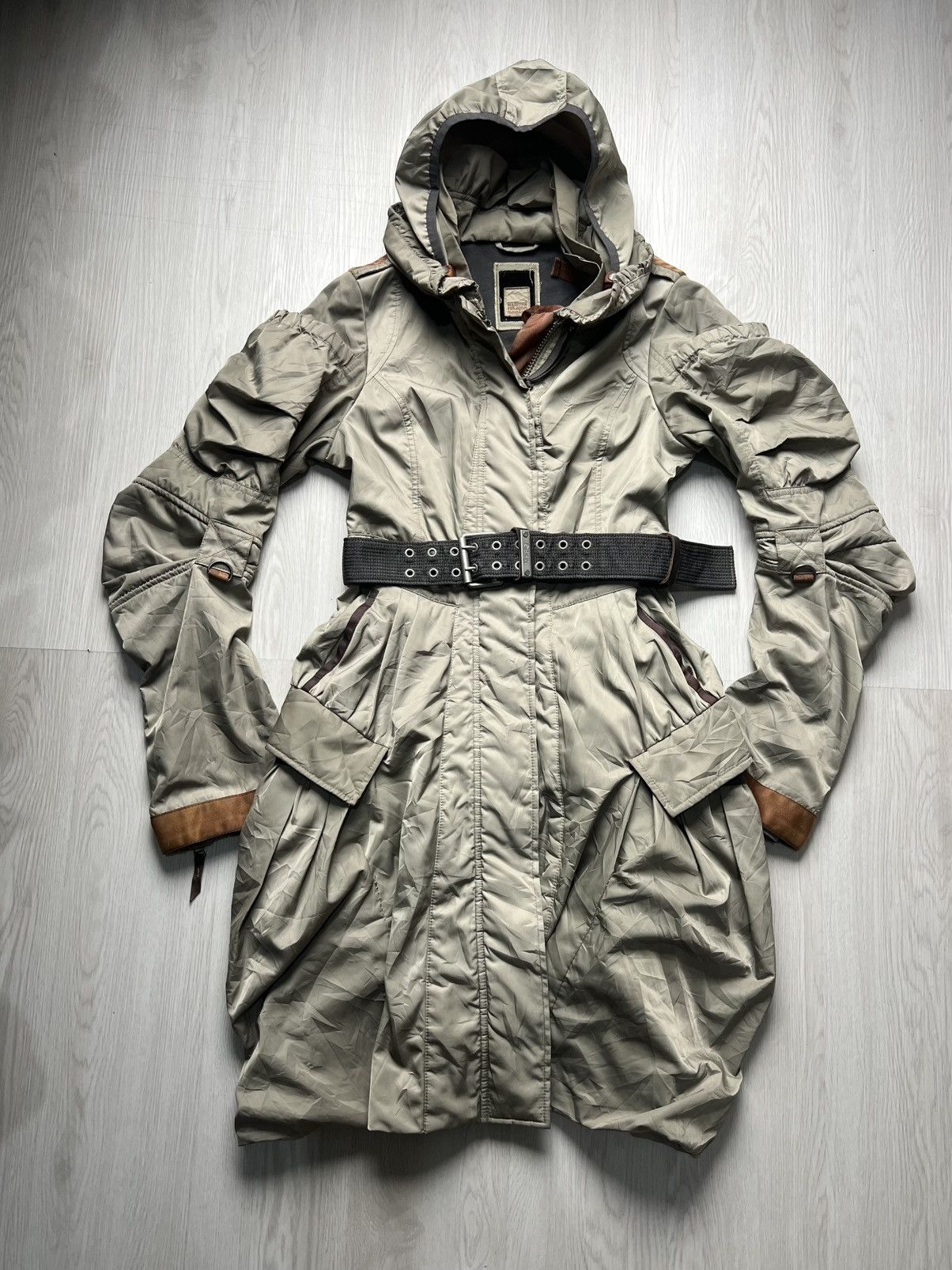 Marithe + Francois Girbaud Marithe Francois Girbaud Belted Military Bondage Jacket Size US M / EU 48-50 / 2 - 1 Thumbnail