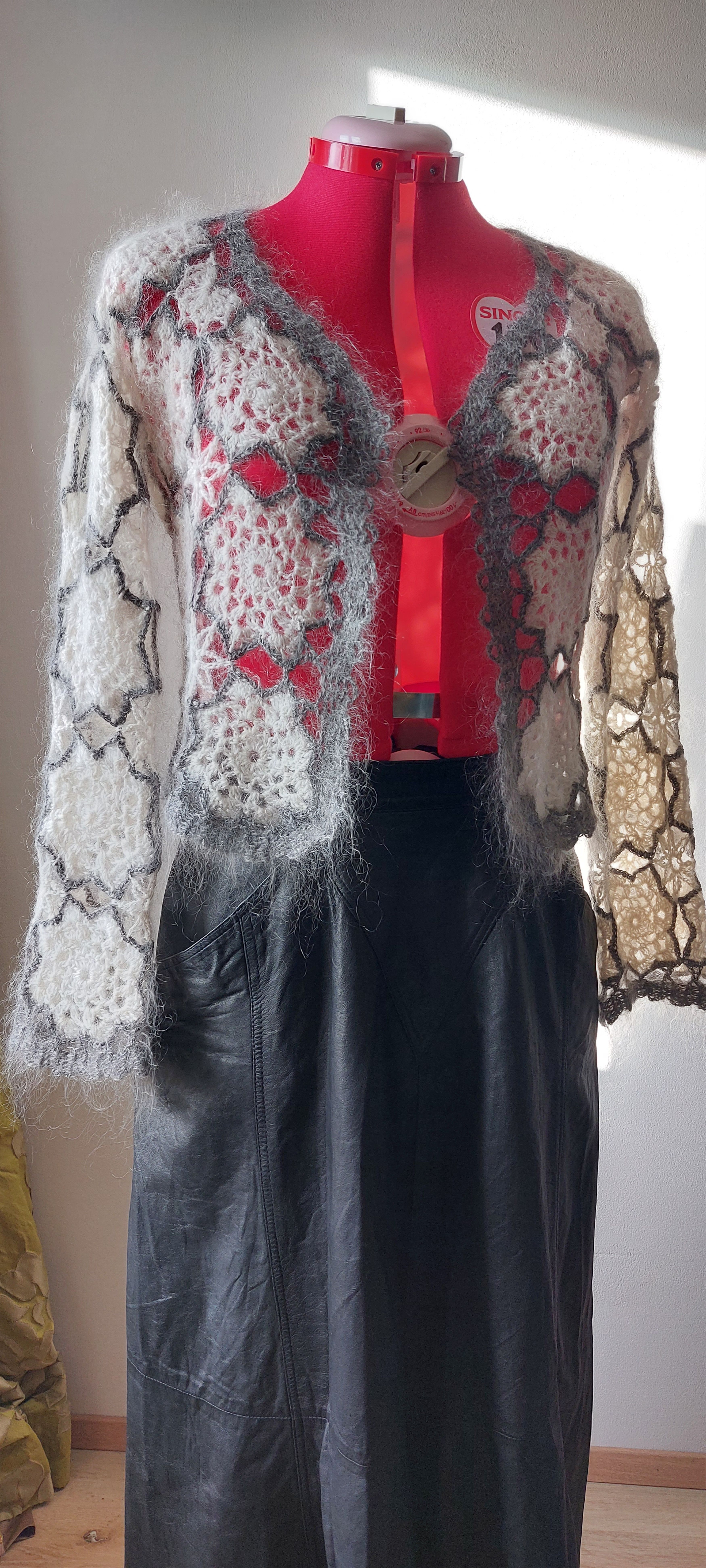 Vintage Mohair Crochet Bolero – 70s Hippie Boho Jacket Vintage Size M / US 6-8 / IT 42-44 - 11 Thumbnail