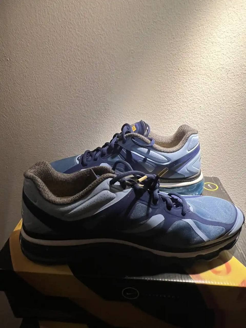 Nike Nike X Livestrong Size US 8 / EU 41 - 10 Thumbnail