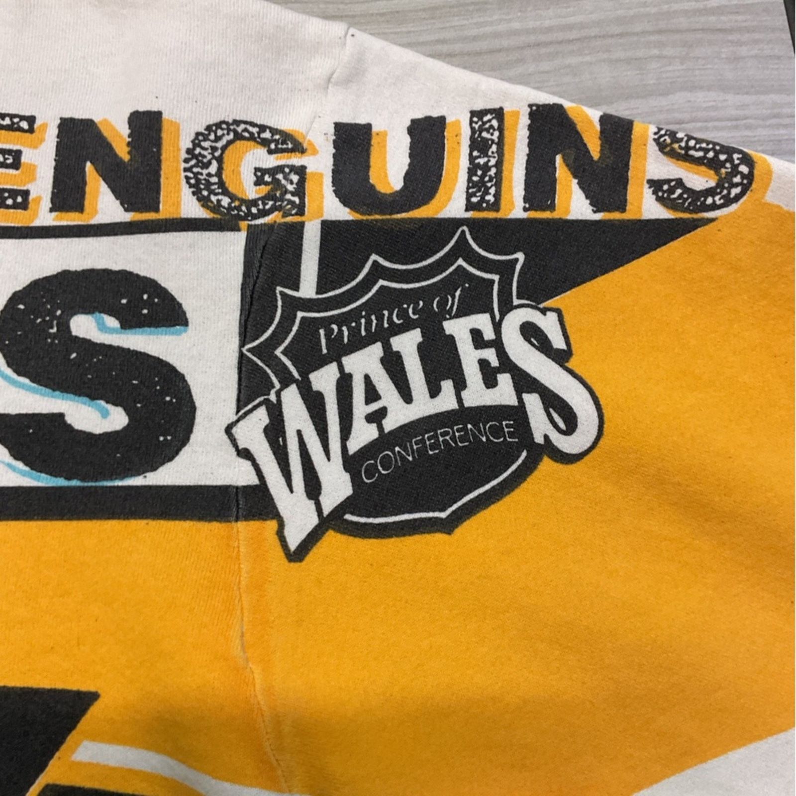 NHL Vintage NHL Magic Johnson Pittsburgh Penguins AOP Sweatshirt Size US XL / EU 56 / 4 - 7 Thumbnail