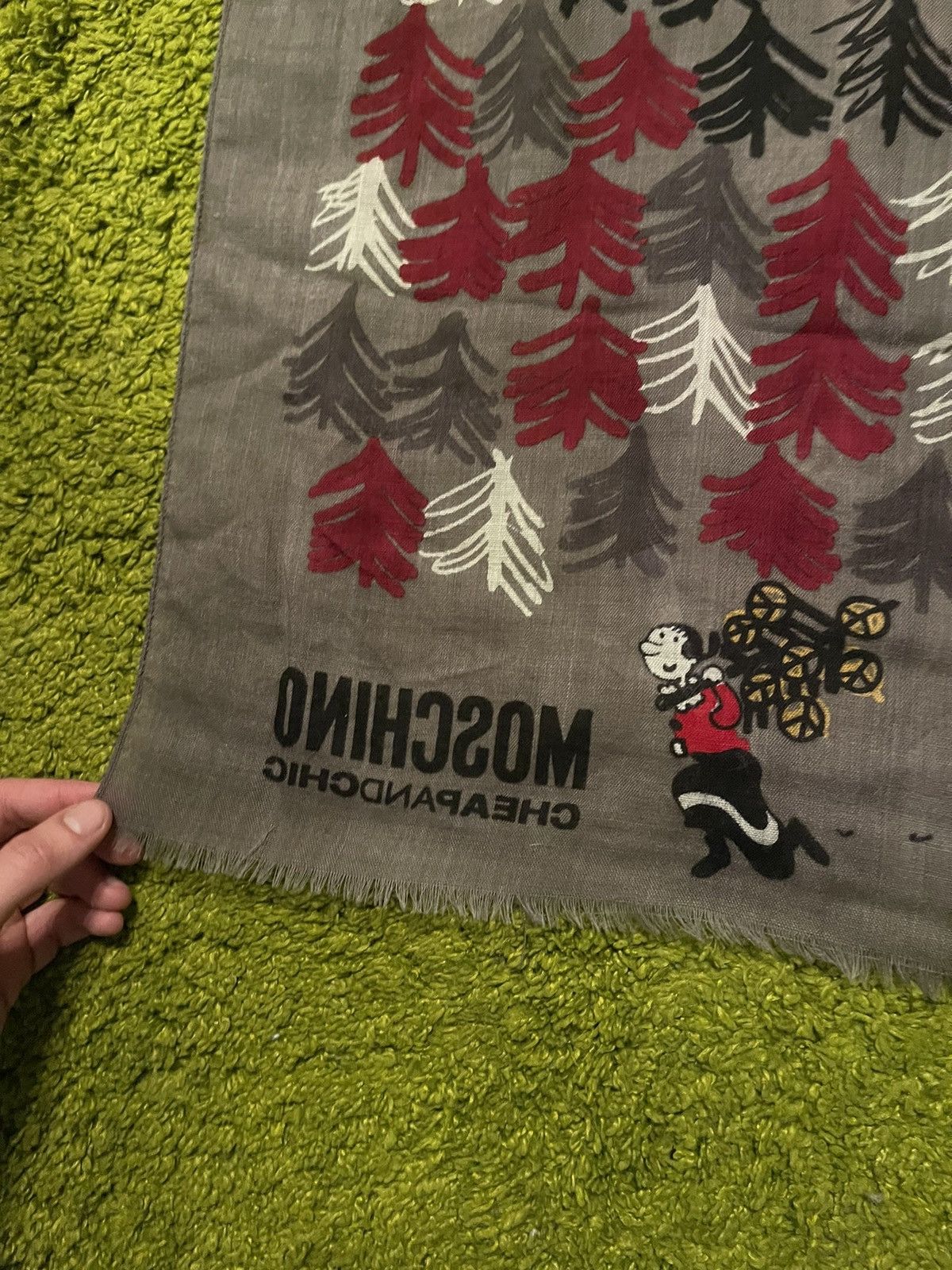 Boutique Moschino × Love Moschino × Moschino 🎄 Moschino 100% wool Christmas pattern scarf Size ONE SIZE - 4 Thumbnail