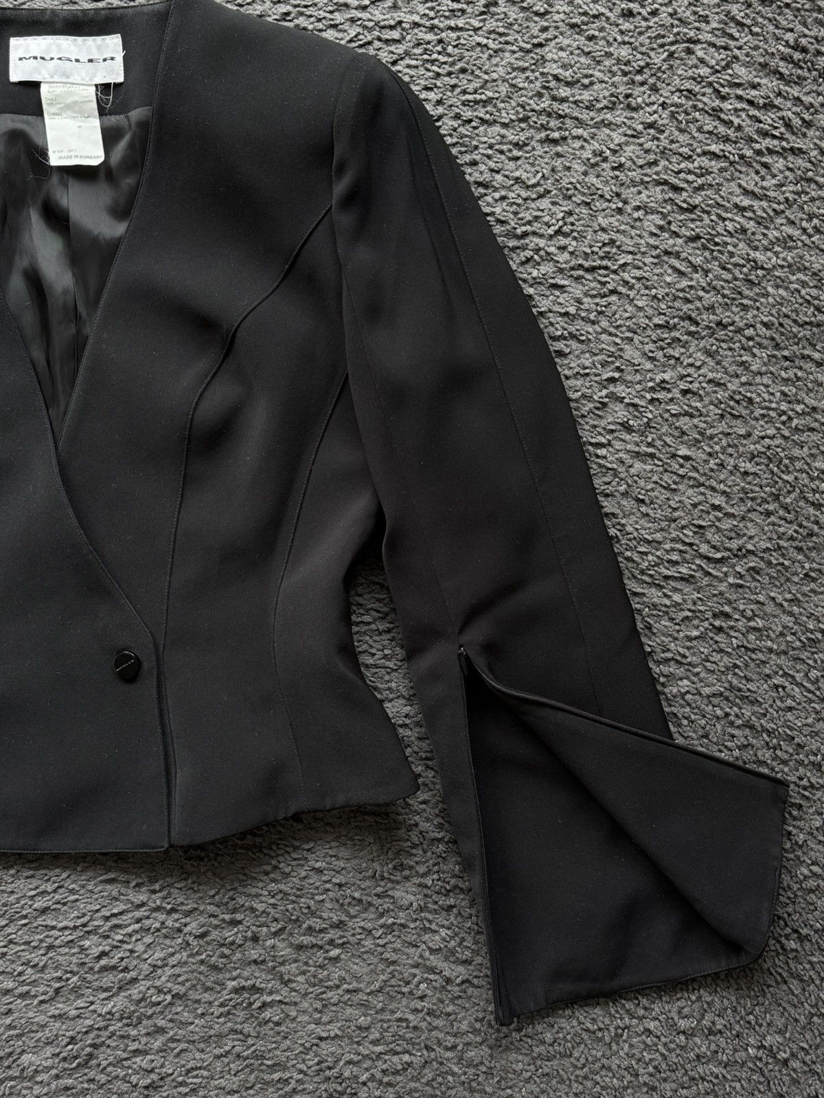 Mugler Mugler 1990s black short jacket Archive Size M / US 6-8 / IT 42-44 - 4 Thumbnail