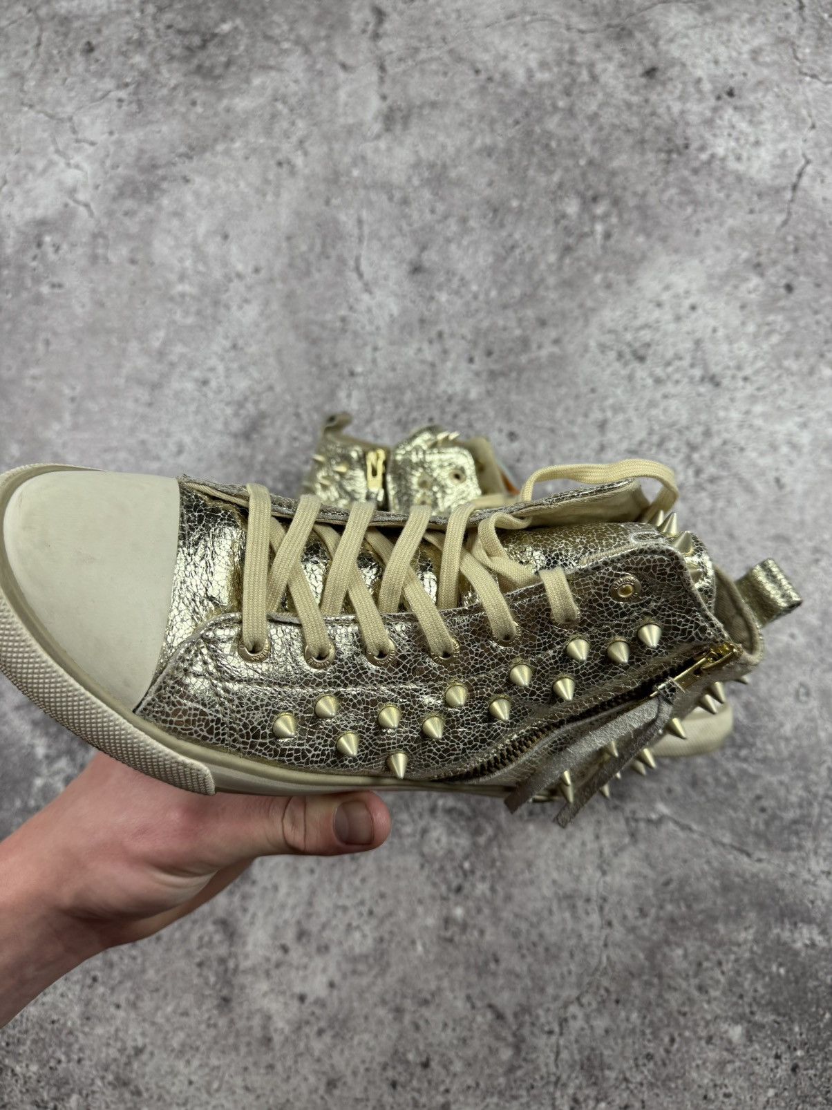 Guess AVANT GARDE GUESS SPIKED STUDED GOLD Y2K SNEAKERS Size US 8 / IT 38 - 12 Thumbnail