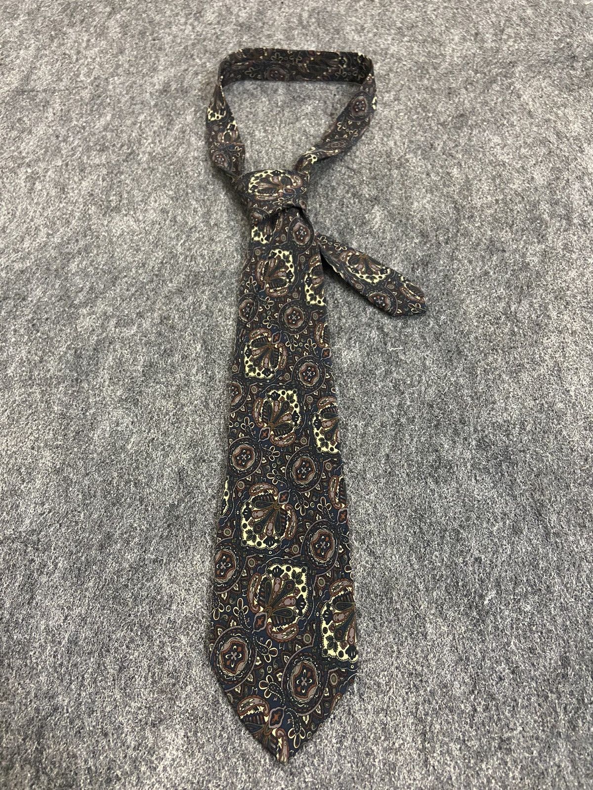 The Tie Bar × Vintage Vintage tie CASA FONTANA designed by italy Size ONE SIZE - 1 Thumbnail
