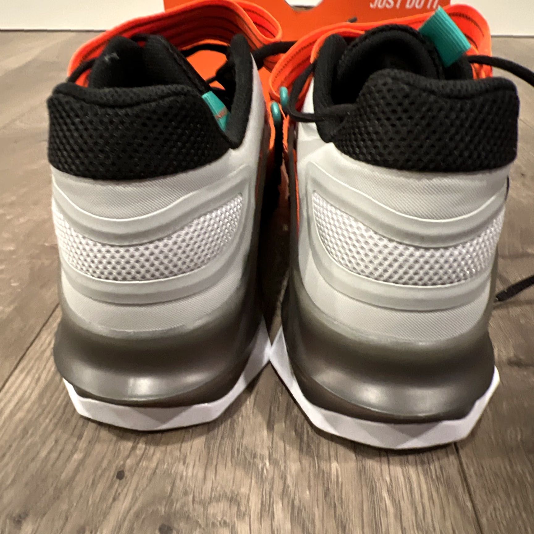 Nike Nike Savaleos Sneaker CV5708-083 Gray Emerald Men’s 13 US Size 13 Nike Savaleos 2019 Shoes Mens Gray Emerald Black Orange 2019 2022 Mens Size US 13 / EU 46 - 4 Thumbnail