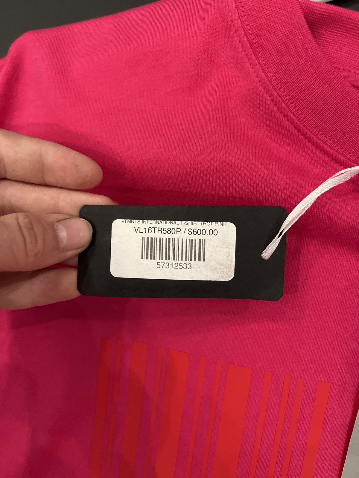 Vetements Brand new vetements tee Size US XL / EU 56 / 4 - 3 Thumbnail