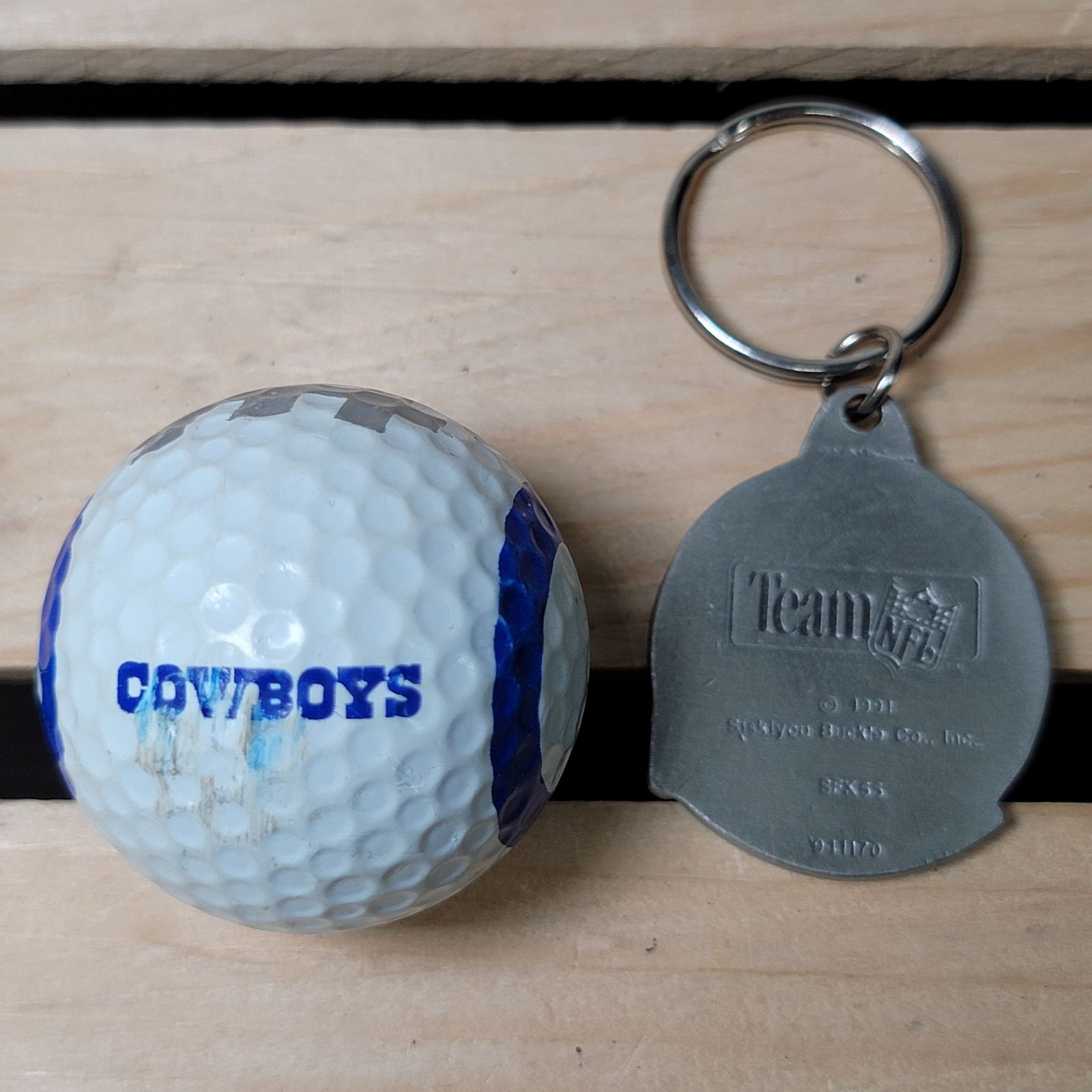 Other VINTAGE Dallas Cowboys Cast Metal Keychain (1991) +Golf Ball Size ONE SIZE - 2 Thumbnail