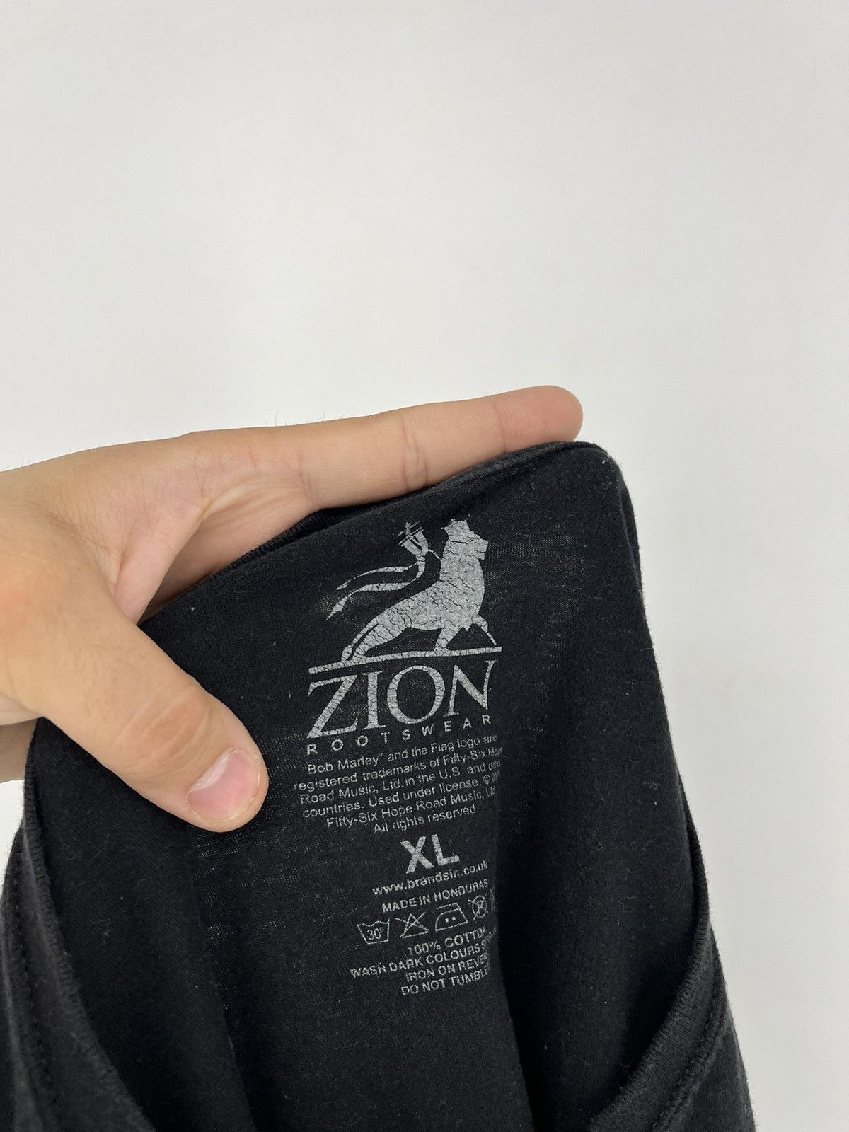 Bob Marley Vintage Y2K Bob Marley Zion Rootswear Graphic Tshirt Sz XL Size US XL / EU 56 / 4 - 7 Thumbnail