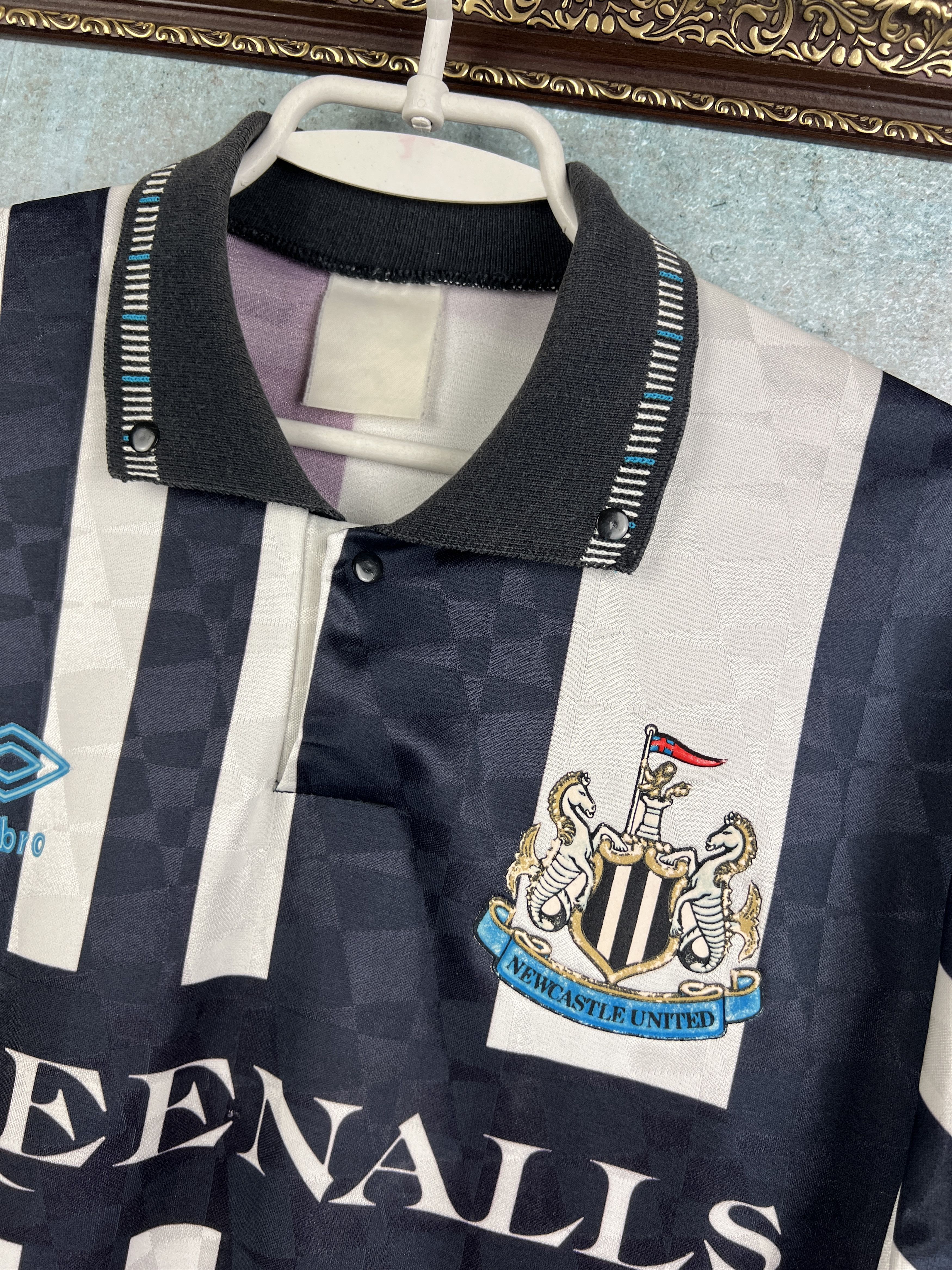 Umbro Newcastle Home football shirt 1990 Soccer Jersey Trikot Rare Size US M / EU 48-50 / 2 - 4 Thumbnail