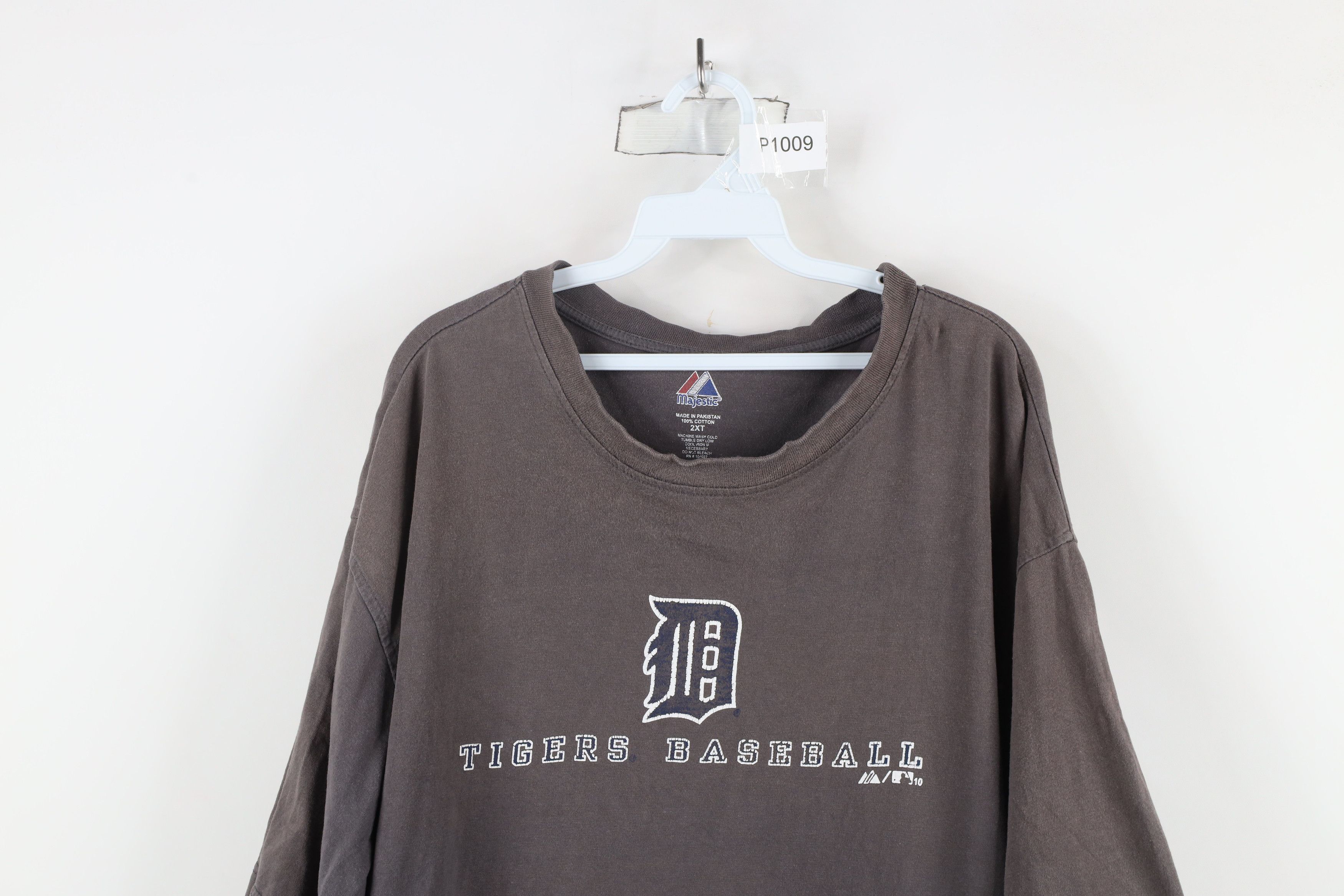 Majestic × Vintage Vintage Majestic Tigers Baseball Short Sleeve T-Shirt Size US XXL / EU 58 / 5 - 2 Thumbnail