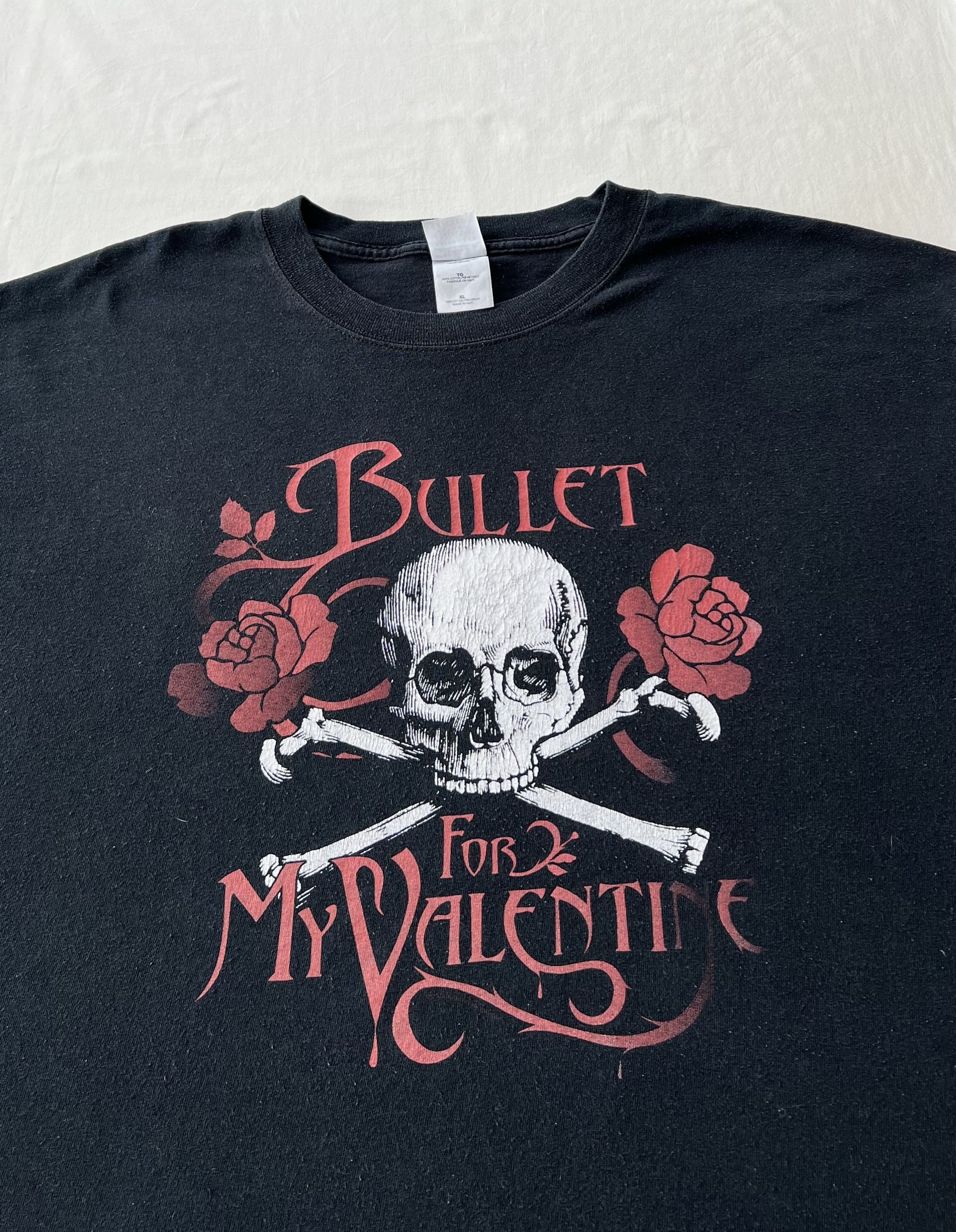 Band Tees Vintage 2000s Bullet for my Valentine Skull Black T-shirt Size US XL / EU 56 / 4 - 5 Thumbnail