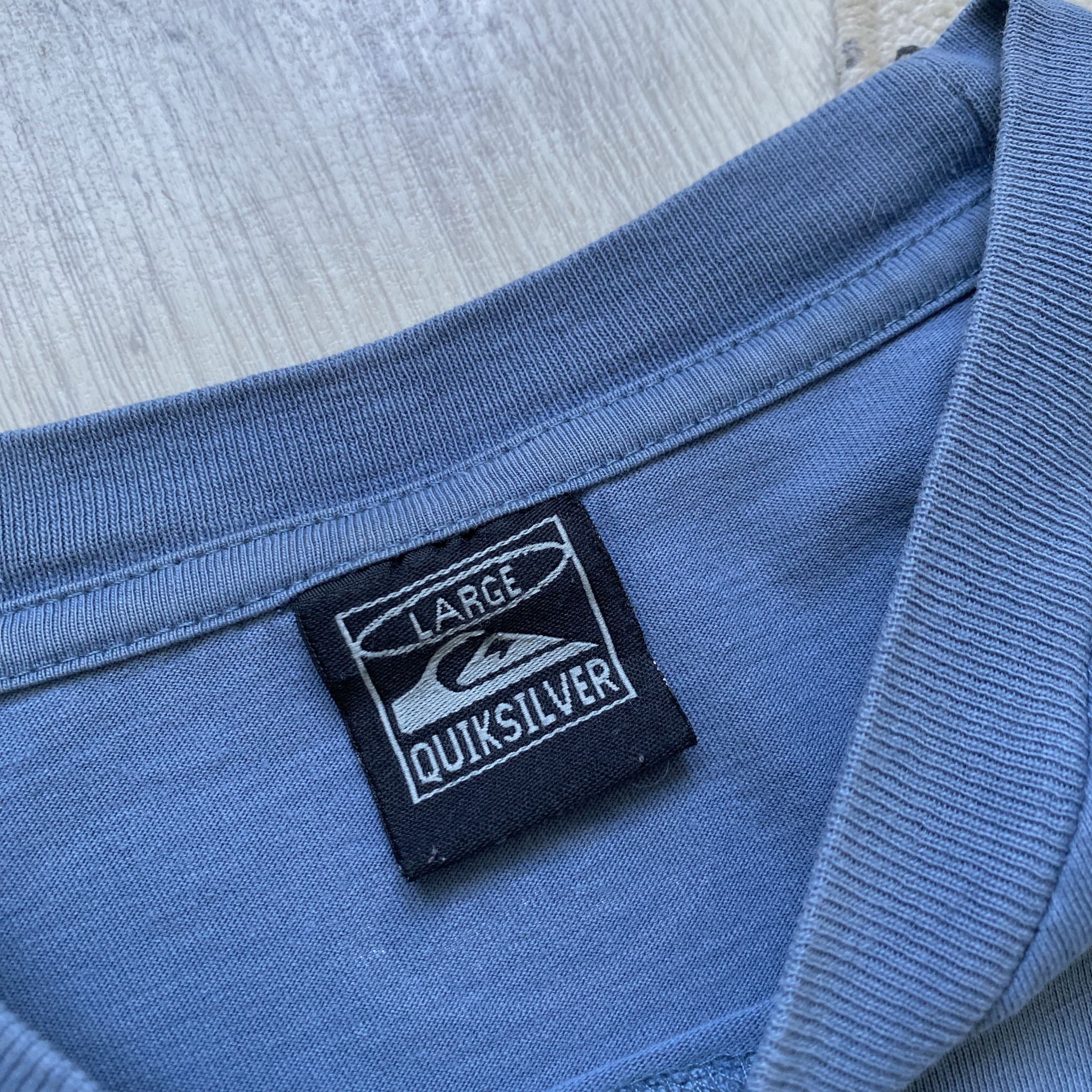 Quiksilver Vintage 90s Faded Quiksilver tee center logo Y2K Blue Size US L / EU 52-54 / 3 - 5 Thumbnail