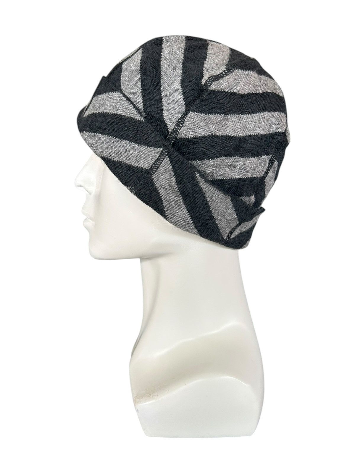 Vivienne Westwood Rare Vivienne Westwood Chapeaux Stripe Rare Beanie Hats ☠️☠️ Size ONE SIZE - 4 Thumbnail