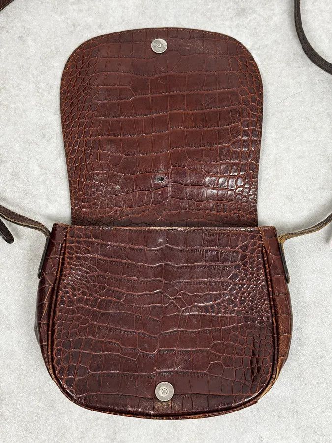 Armani Collezioni AW2011 Armani Brown Crocodile Effect Leather Shoulder Bag Size ONE SIZE - 7 Thumbnail