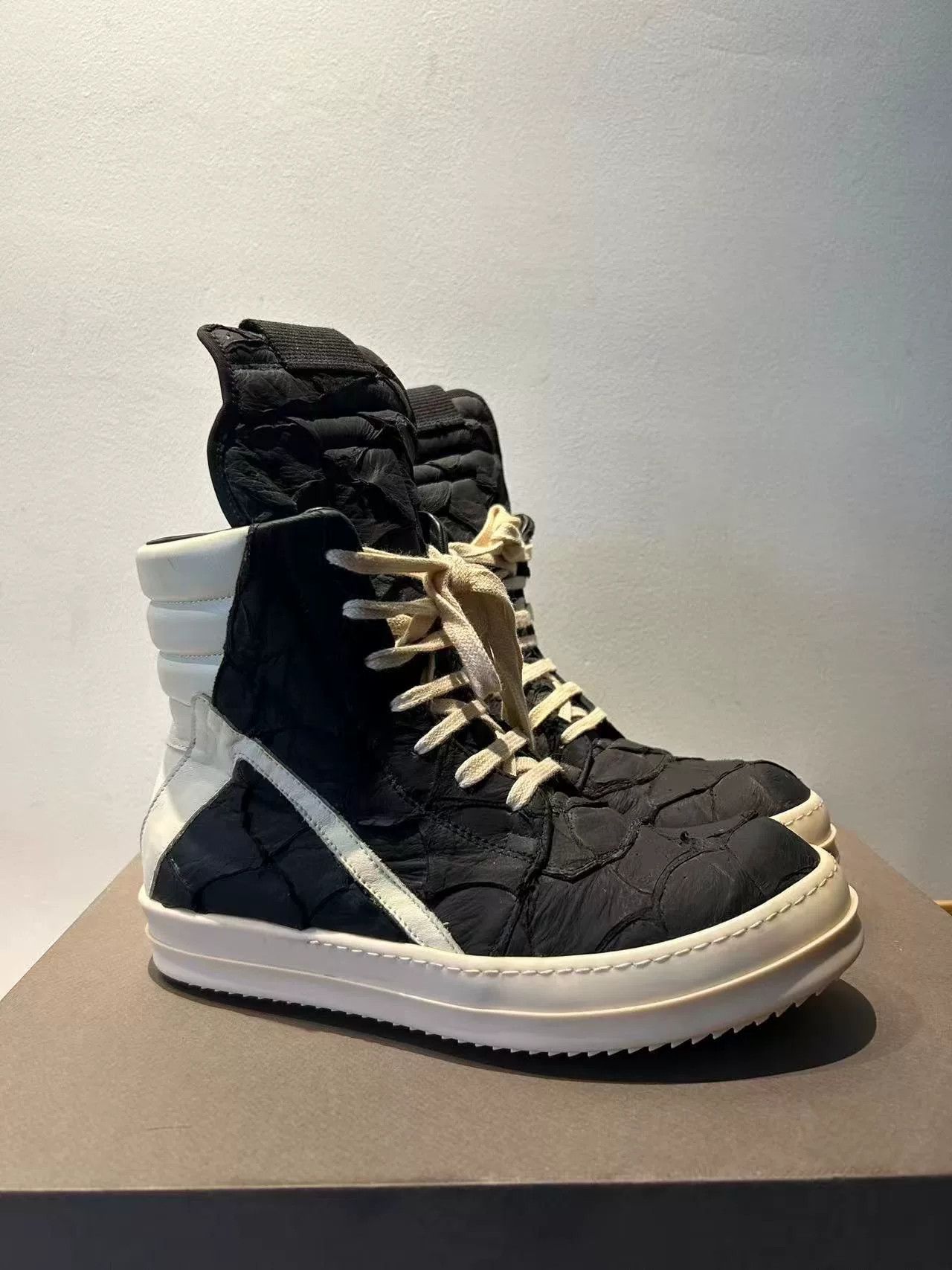 Rick Owens Rick Owens Unique Fish Skin Sneakers Size US 6 / EU 39 - 1 Thumbnail
