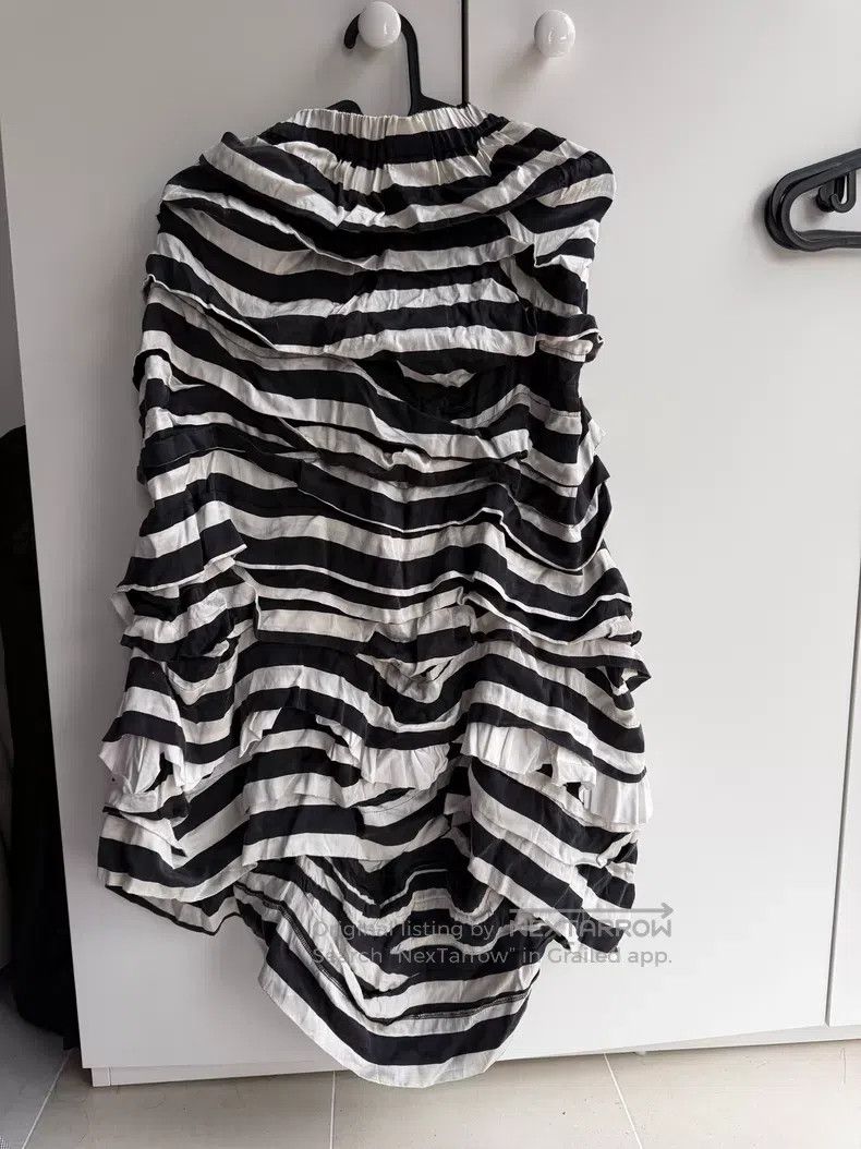 Comme des Garcons Comme Des Garcons size S Silk shiny layered cake skirt Size 23" - 4 Thumbnail