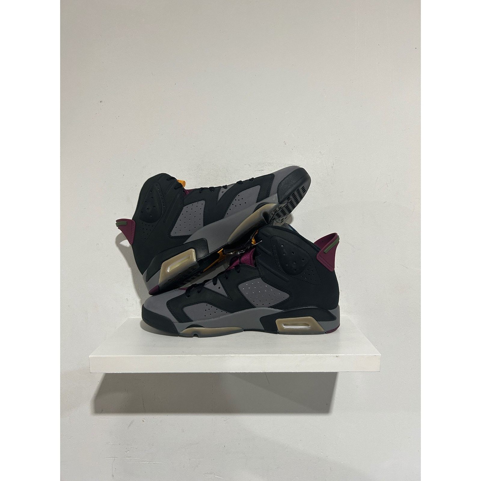 Nike NIKE JORDAN 6 BORDEAUX SIZE 13 NEW Size US 13 / EU 46 - 2 Thumbnail