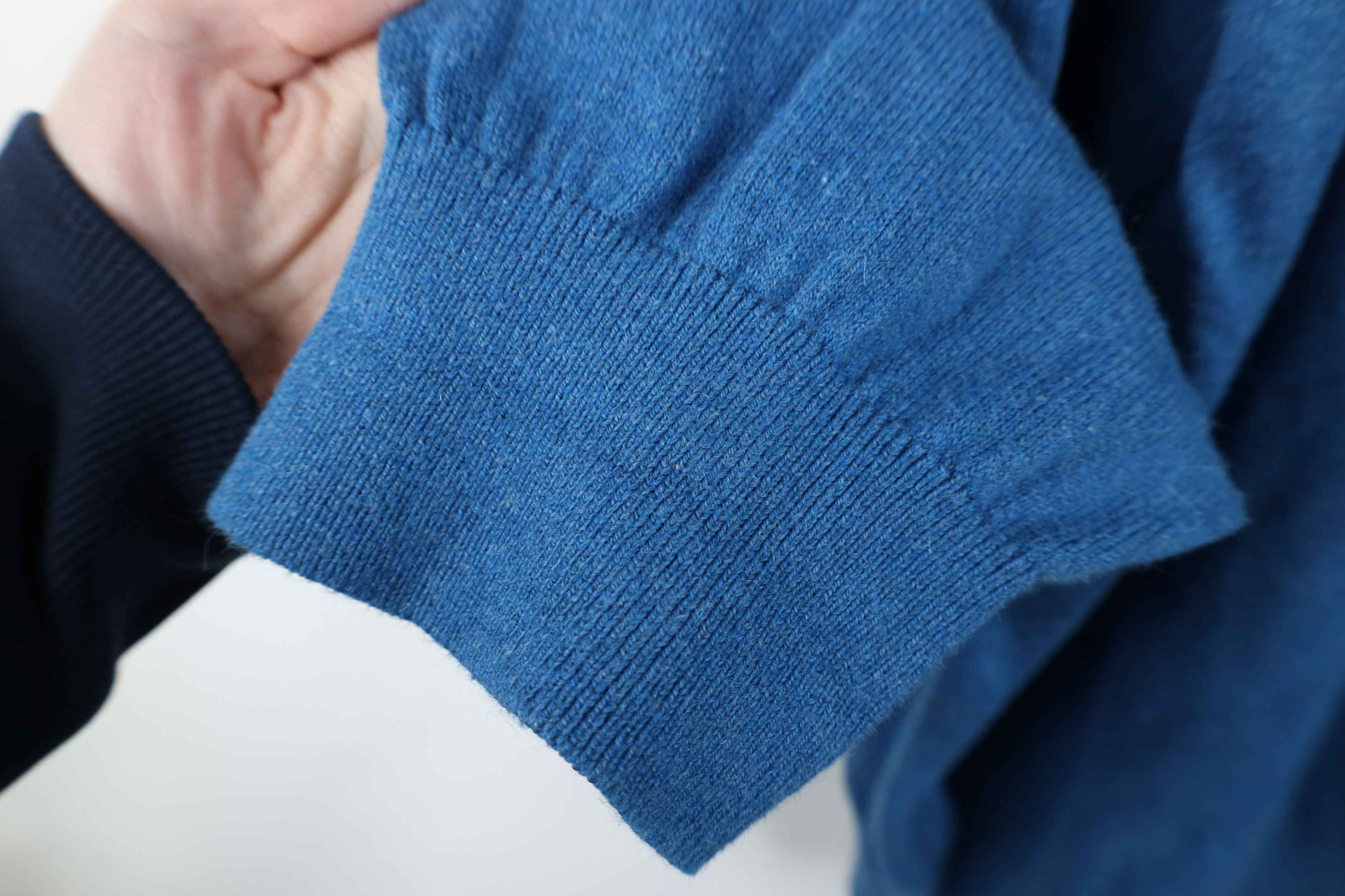 L.L. Bean Vintage LL Bean Cotton Cashmere Knit V-Neck Sweater Blue Size US XXL / EU 58 / 5 - 6 Thumbnail