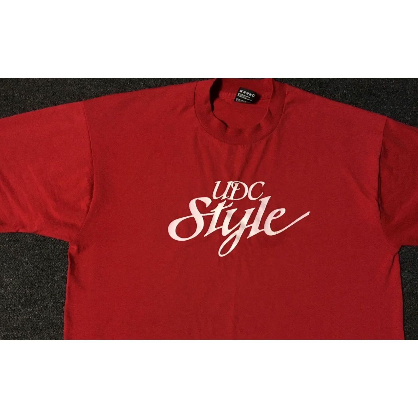 Vintage VINTAGE UDC Style Faded Shirt XL Red Men T-Shirt Short Sleeve 90s 80s College Grunge USA Shirt Size US XL / EU 56 / 4 - 5 Thumbnail