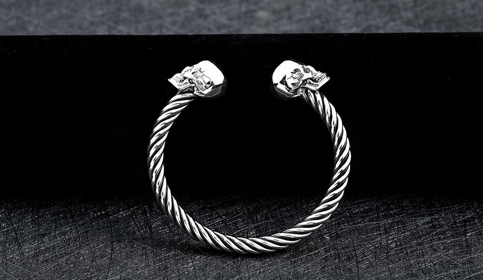 Jewelry Twin Skull Bracelet Size ONE SIZE - 2 Thumbnail