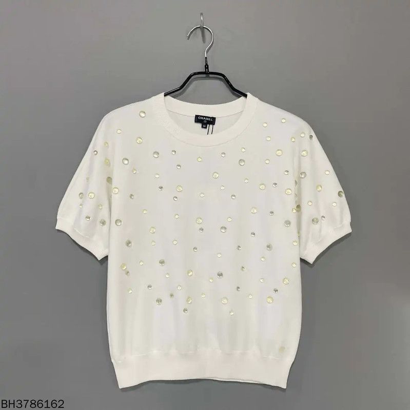 Chanel Chanel Ivory Women's T-Shirt with Embellishments 0089 Size ONE SIZE - 1 Thumbnail