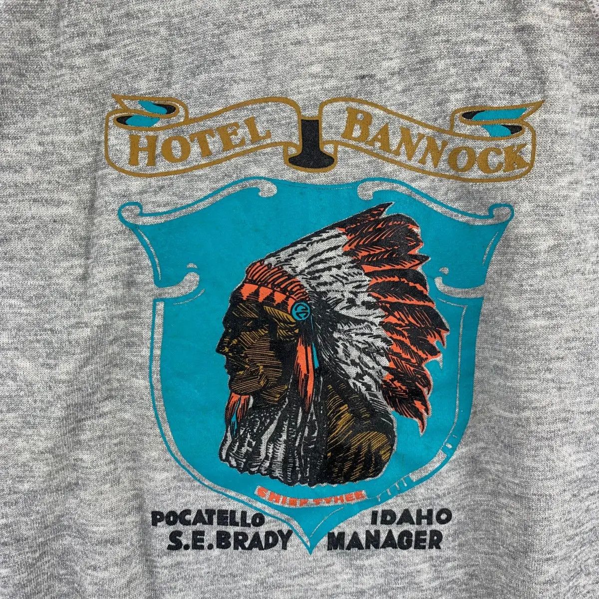 Vintage Vintage 80’ HOTEL BANNOCK CHIEF TYHEE Idaho Sweatshirt Size M / US 6-8 / IT 42-44 - 4 Thumbnail