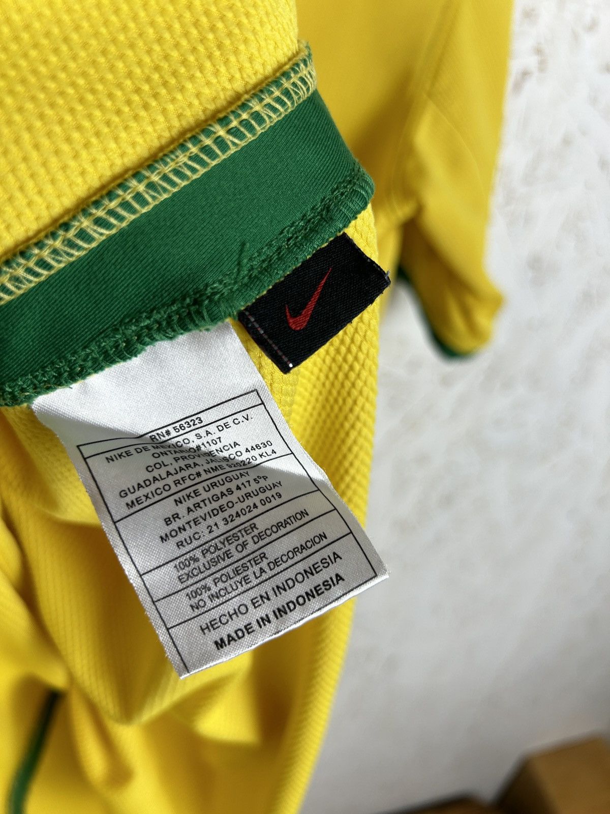 Nike 00s Vintage Nike Brazil 2008 Home World Cup Jersey Yellow L Size US L / EU 52-54 / 3 - 8 Thumbnail
