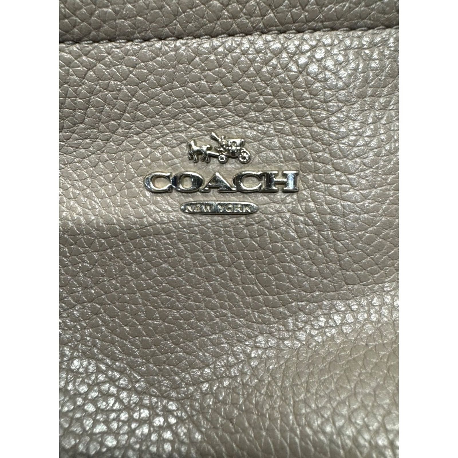 Coach VINTAGE Coach Crossbody Purse Womens Leather Greyish Beige with Dust Bag 5220 Size ONE SIZE - 4 Thumbnail