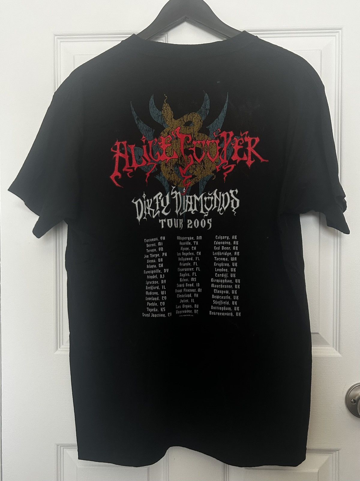 Vintage 2005 Alice Cooper Dirty Diamonds Tour Tee Size US L / EU 52-54 / 3 - 3 Thumbnail