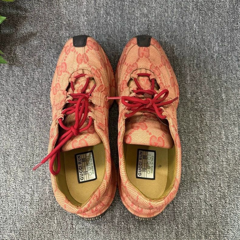 Gucci Gucci Run LowTop Sports Shoes for Men-2506 Size US 8.5 / EU 41-42 - 4 Thumbnail