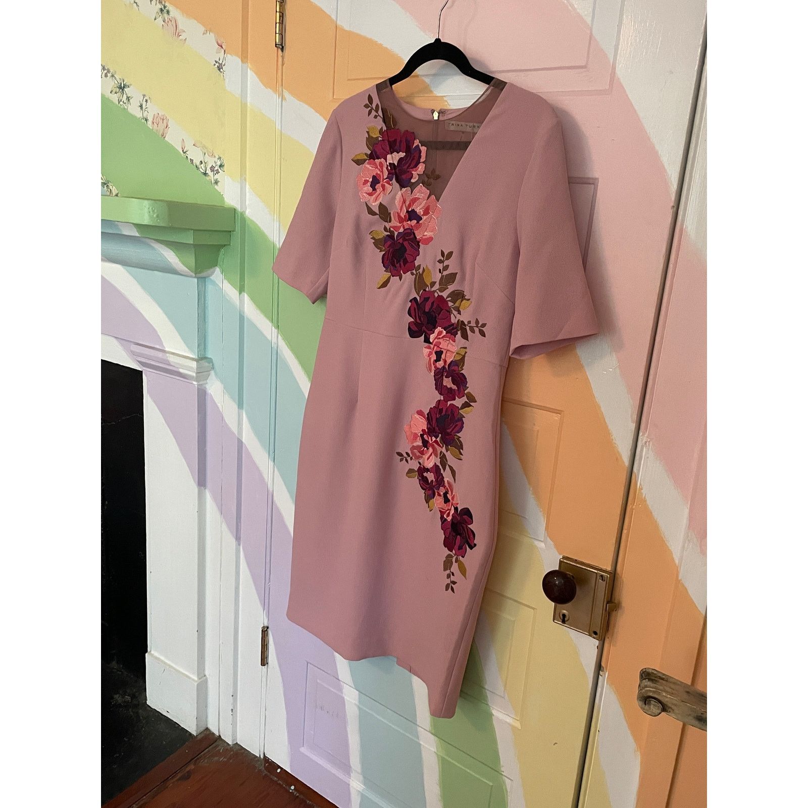 Trina Turk NWT Trina Turk Floral Embroidered Sheath Dress Blush Sz 10 Size L / US 10 / IT 46 - 5 Thumbnail