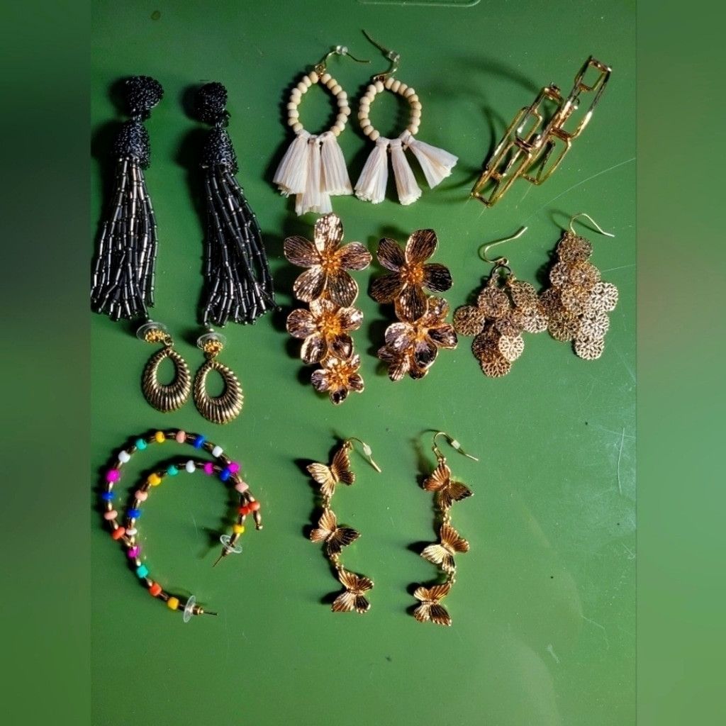 Torrid Torrid and Kolh's assortment of earrings. NWOT Size ONE SIZE - 1 Thumbnail